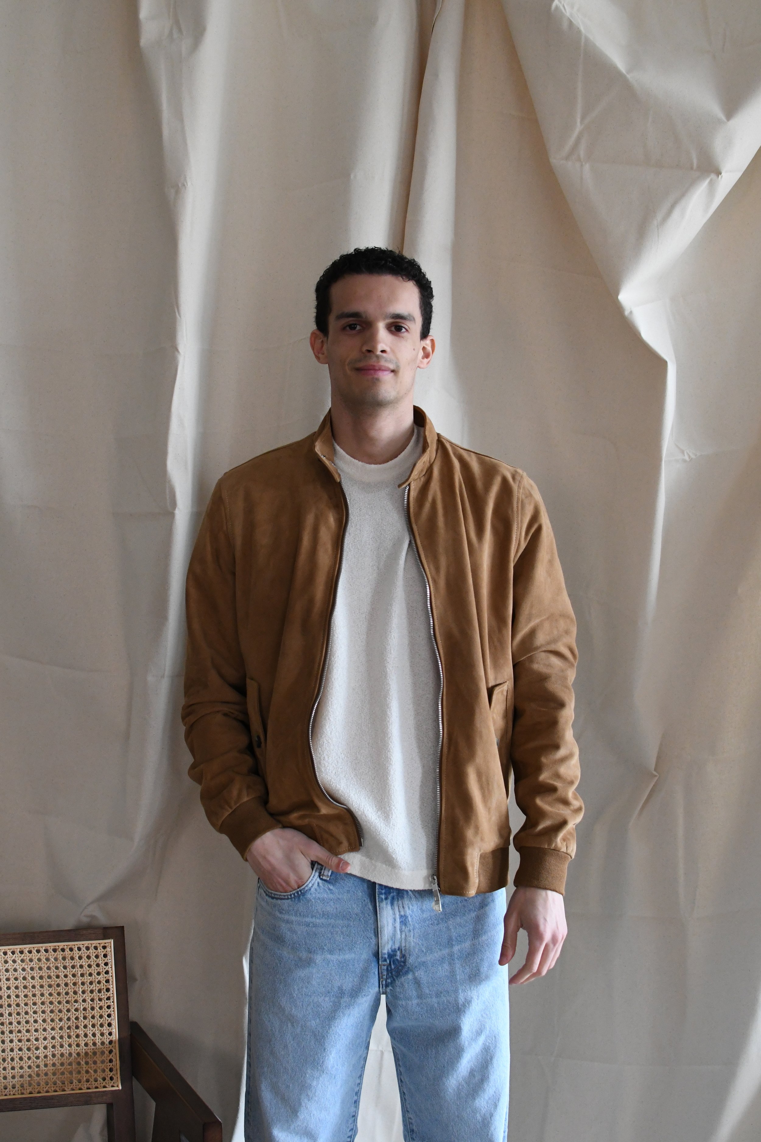 Giacca Mono in vera pelle tinta unita. Prodotto artigianale fatto in Italia. E’ la perfetta sintesi tra le tendenze del momento e la cura del prodotto nei dettagli.