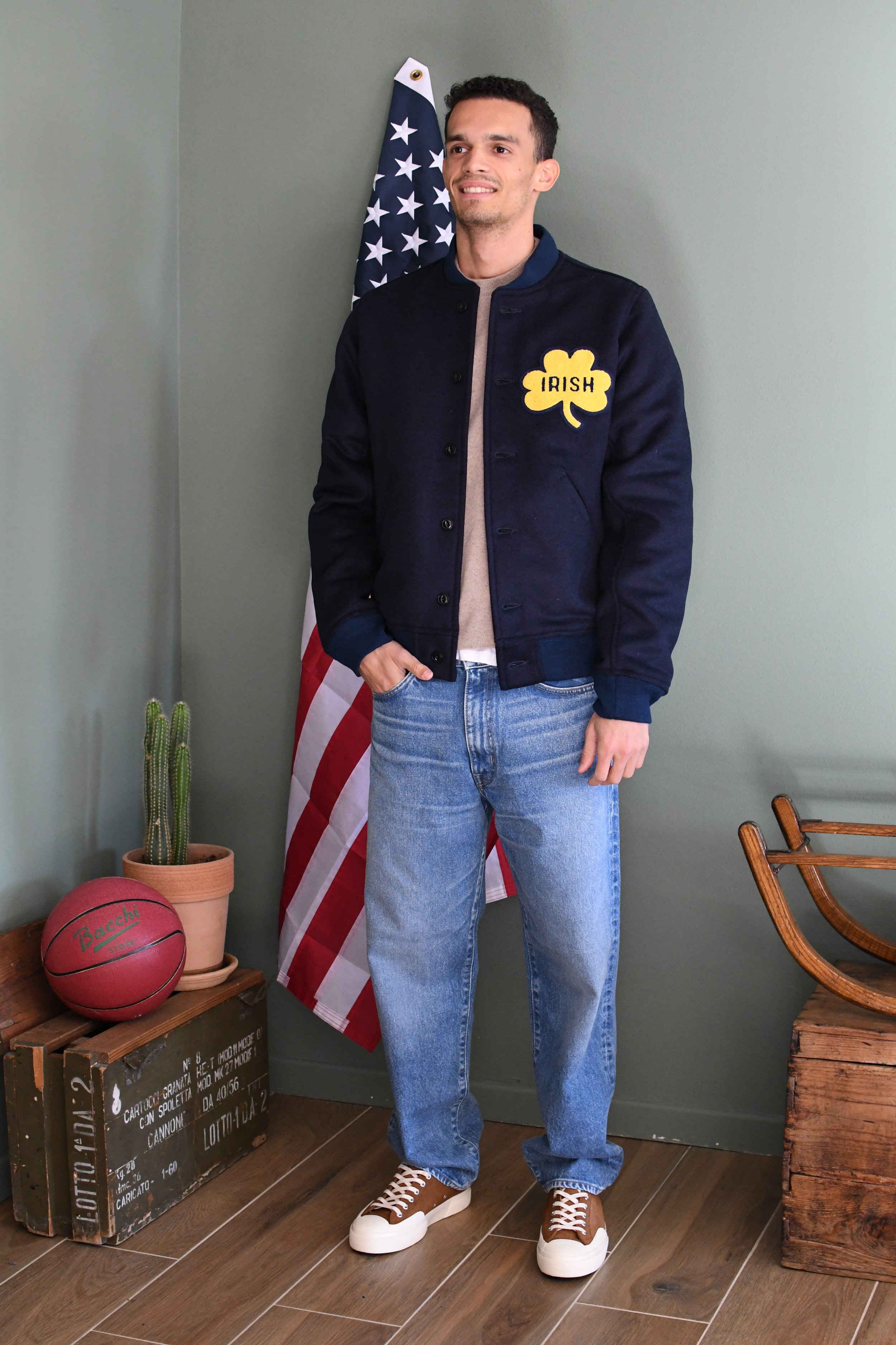 Giacca Chesapeake’s in lana ispirato ai bomber dei College universitari.