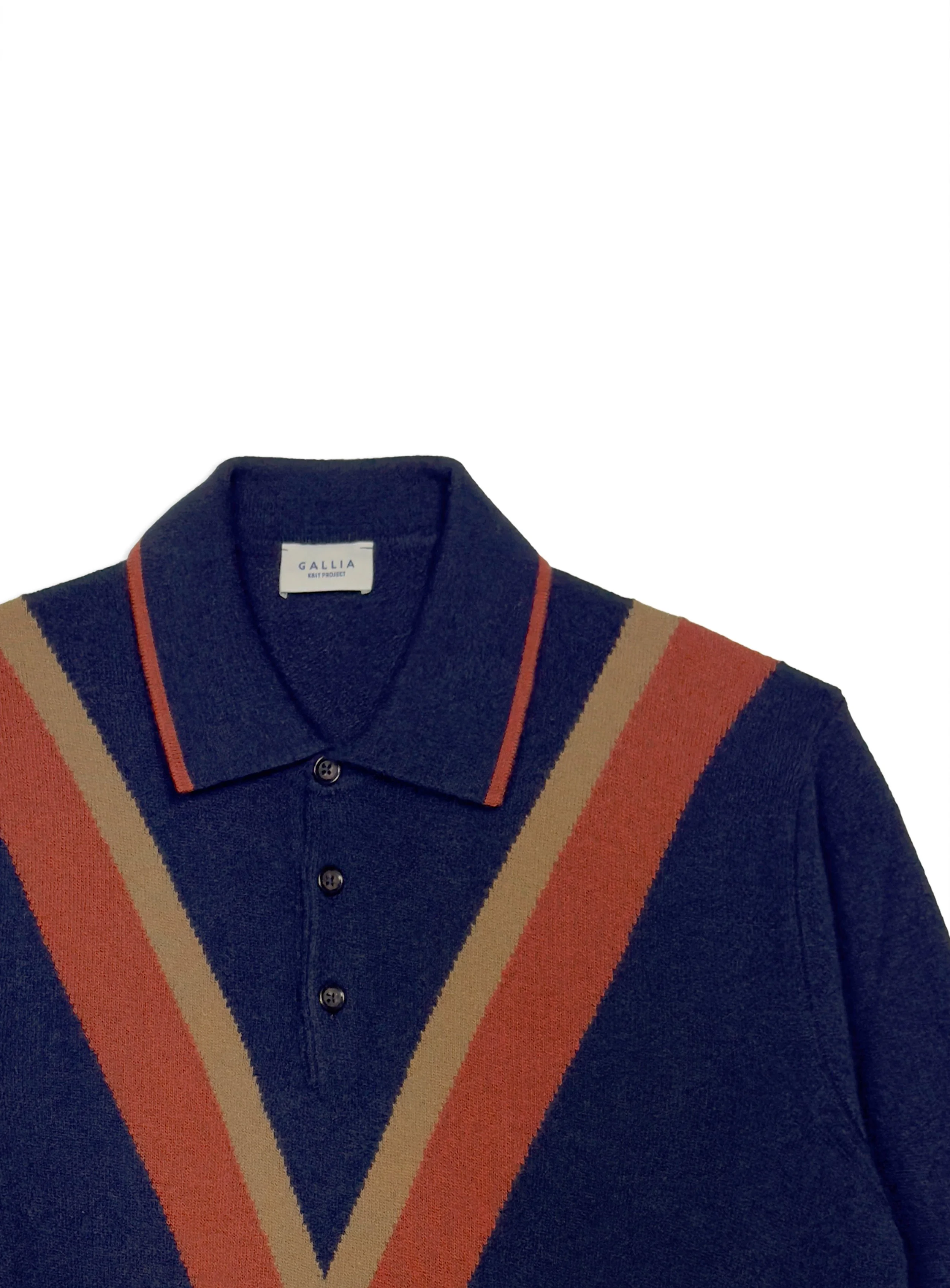 Polo Gallia a fantasia in calda e morbida lana intarsiata a contrasto. Maglia di ispirazione vintage.