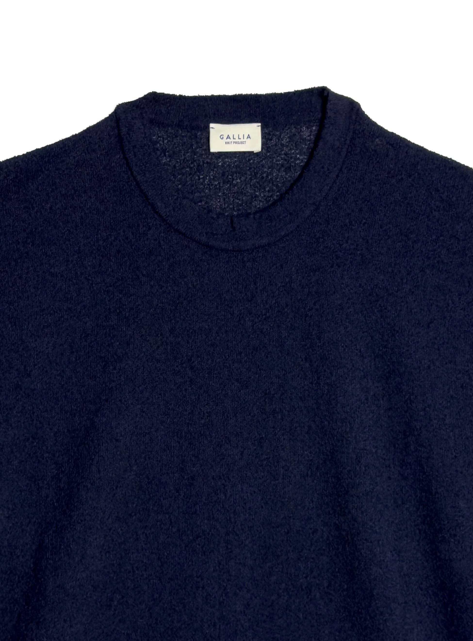 T-shirt Gallia girocollo a mezza manica in morbido e leggero tessuto effetto spugna tinta unita.