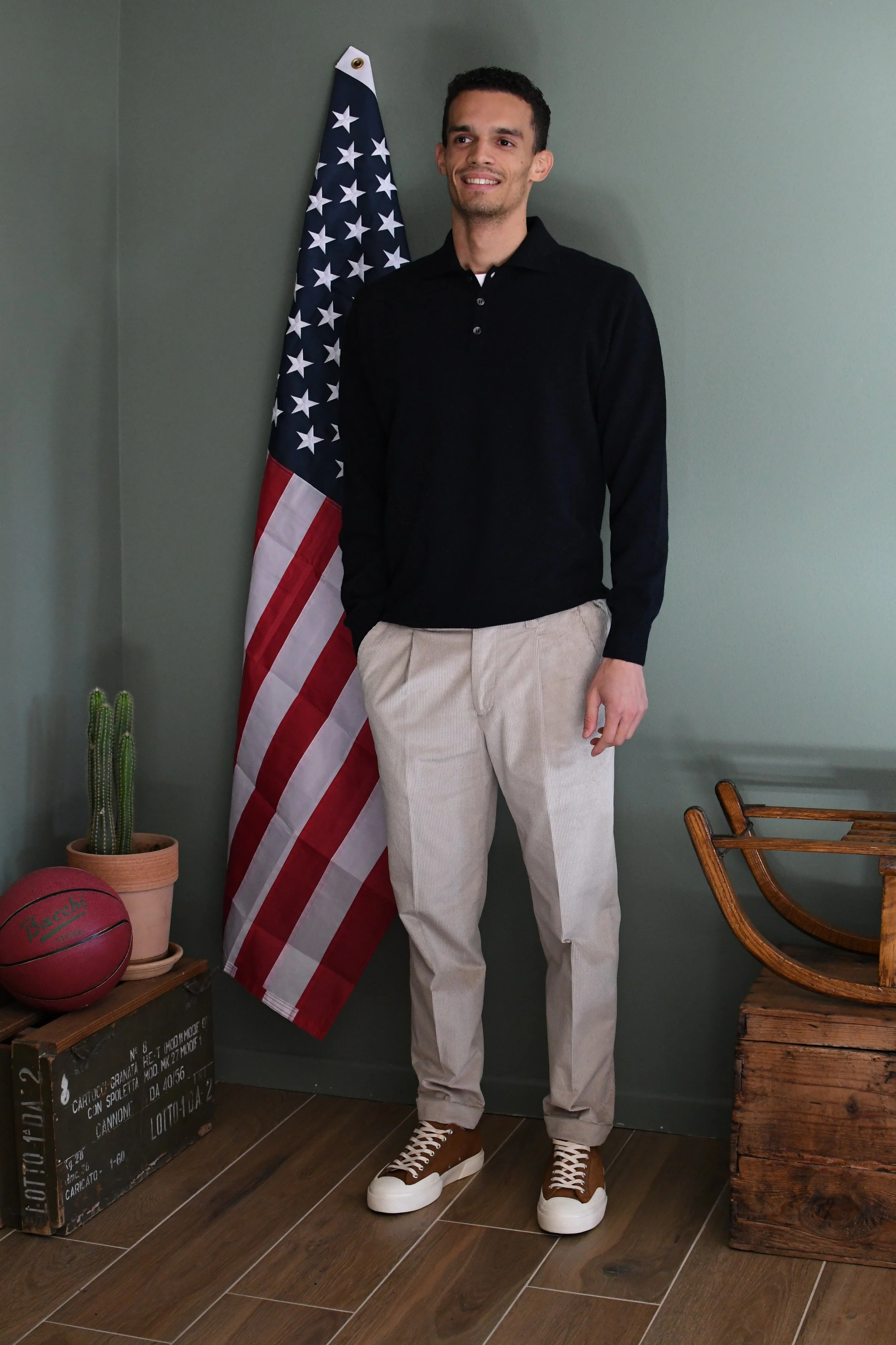 Pantalone Devorè in velluto tinta unita con pinces.