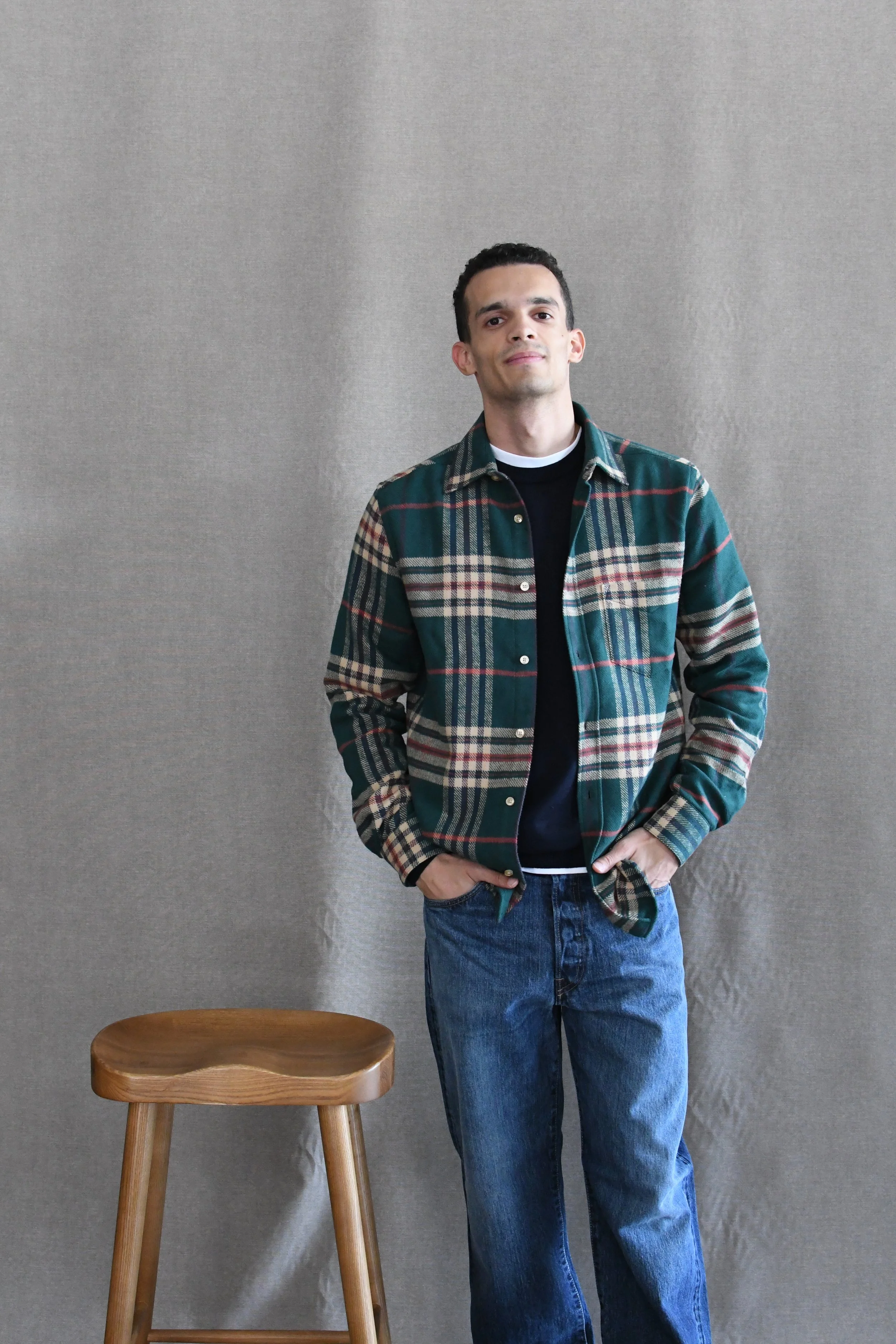 Camicia Portuguese Flannel in morbida flanella di cotone. Tessuti di ispirazione heritage portoghese.