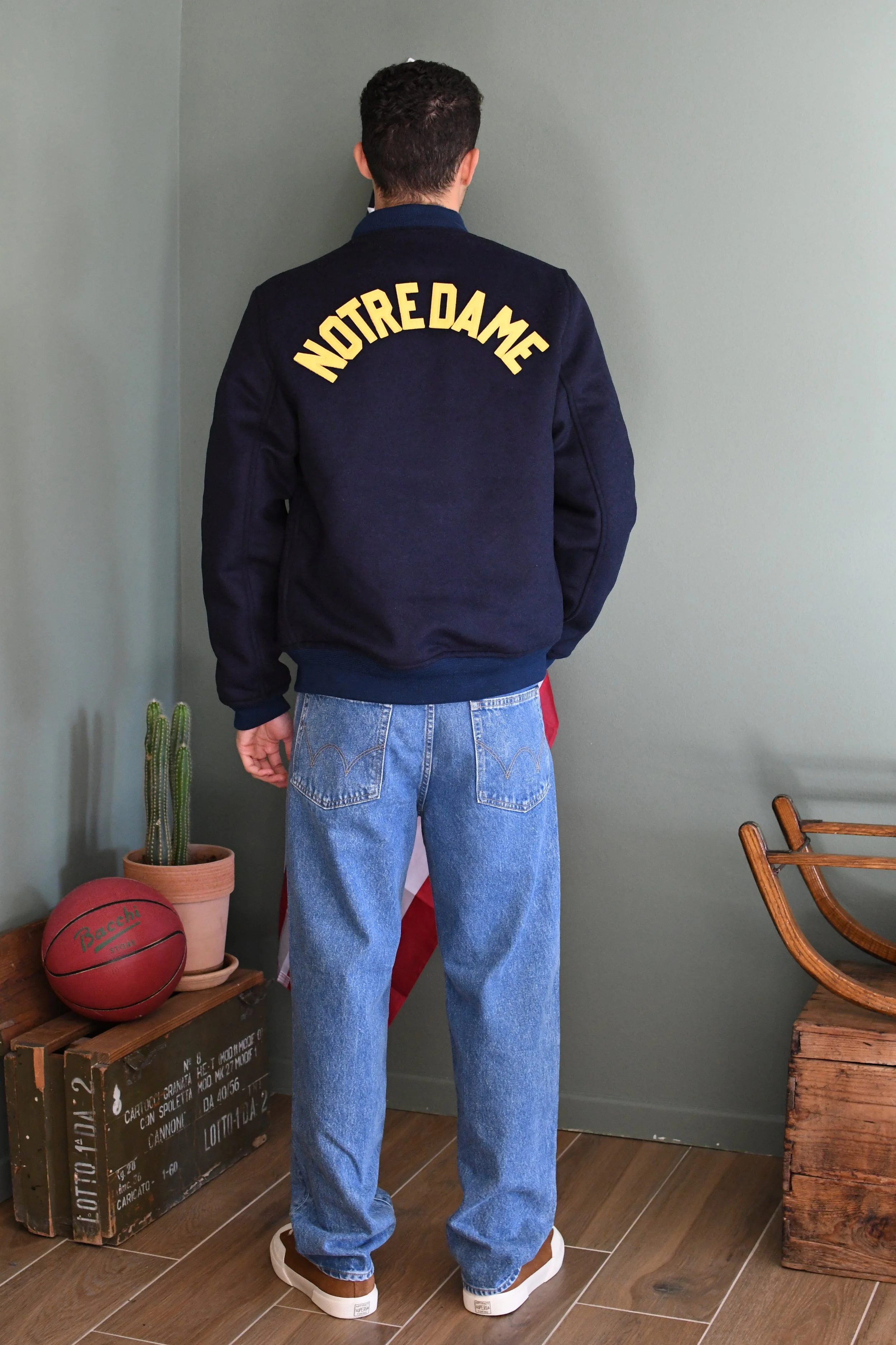 Giacca Chesapeake’s in lana ispirato ai bomber dei College universitari.