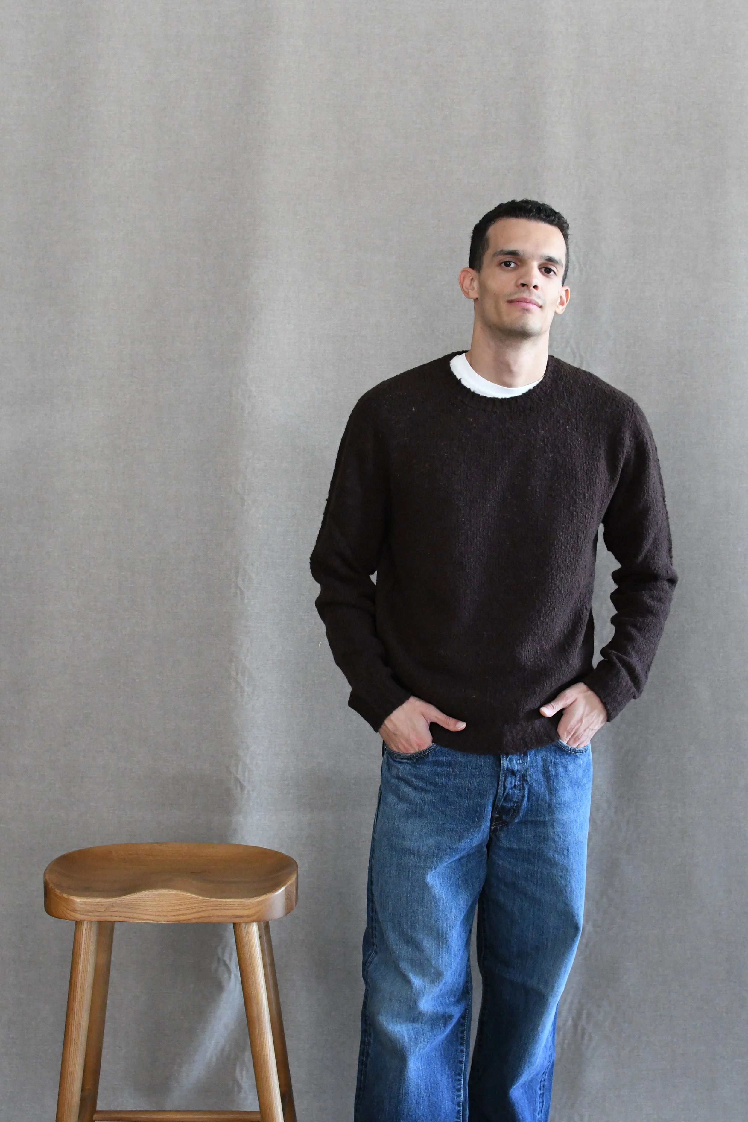 Maglia Scaglione classica girocollo tinta unita in lana e cashmere senza cuciture.