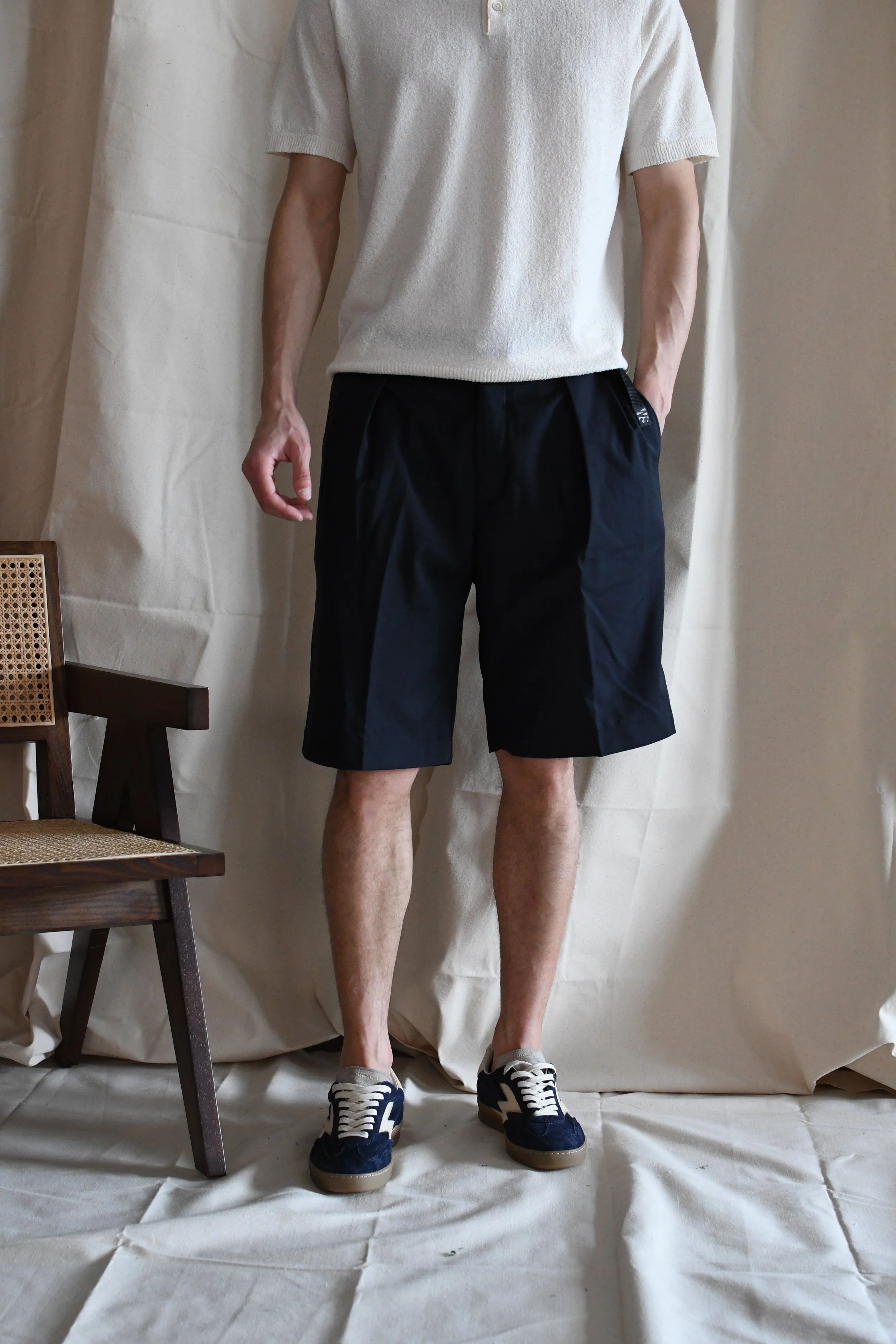 Bermuda White Sand vestibilità comoda, tinta unita. Tessuto in fresco lana leggerissimo.