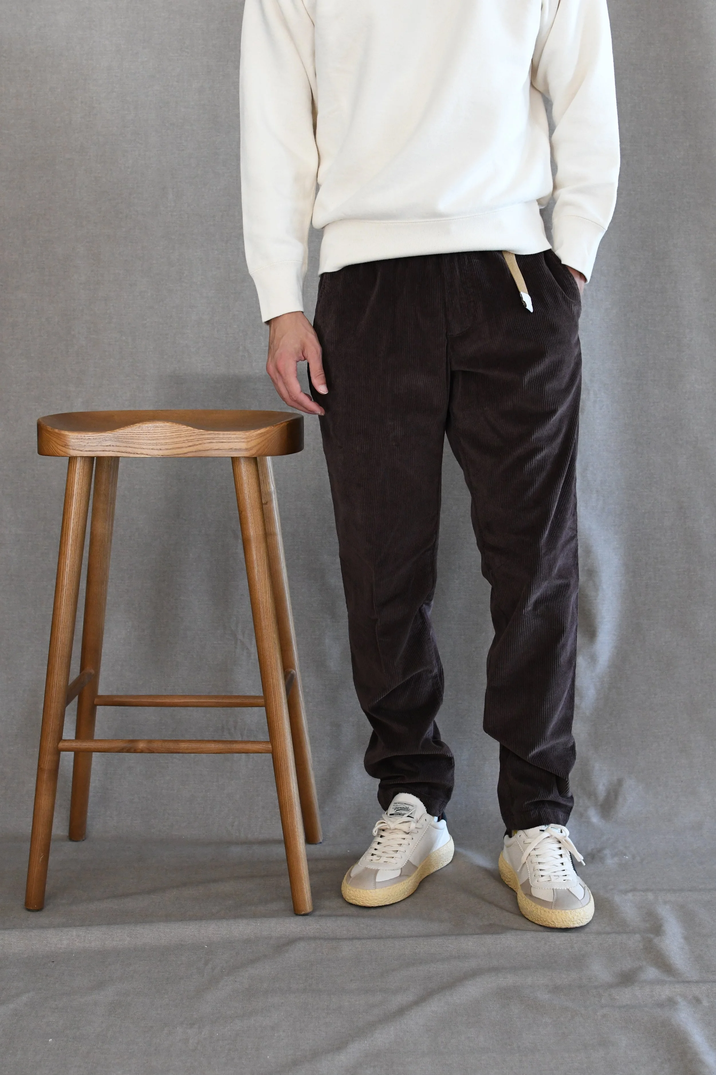 Pantalone White Sand tinta unita in velluto.