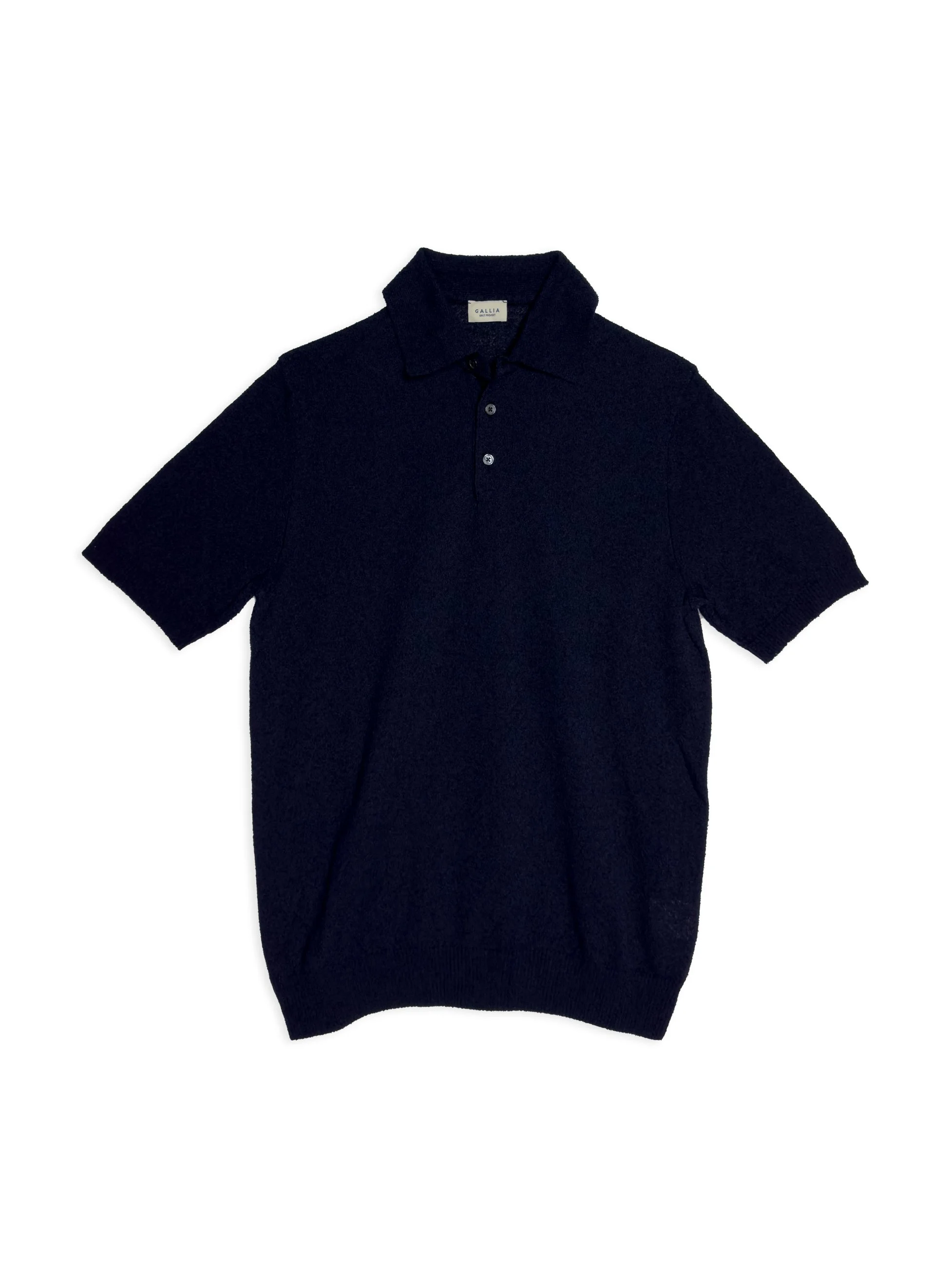Polo Gallia a mezza manica in morbido e leggero tessuto effetto spugna tinta unita.