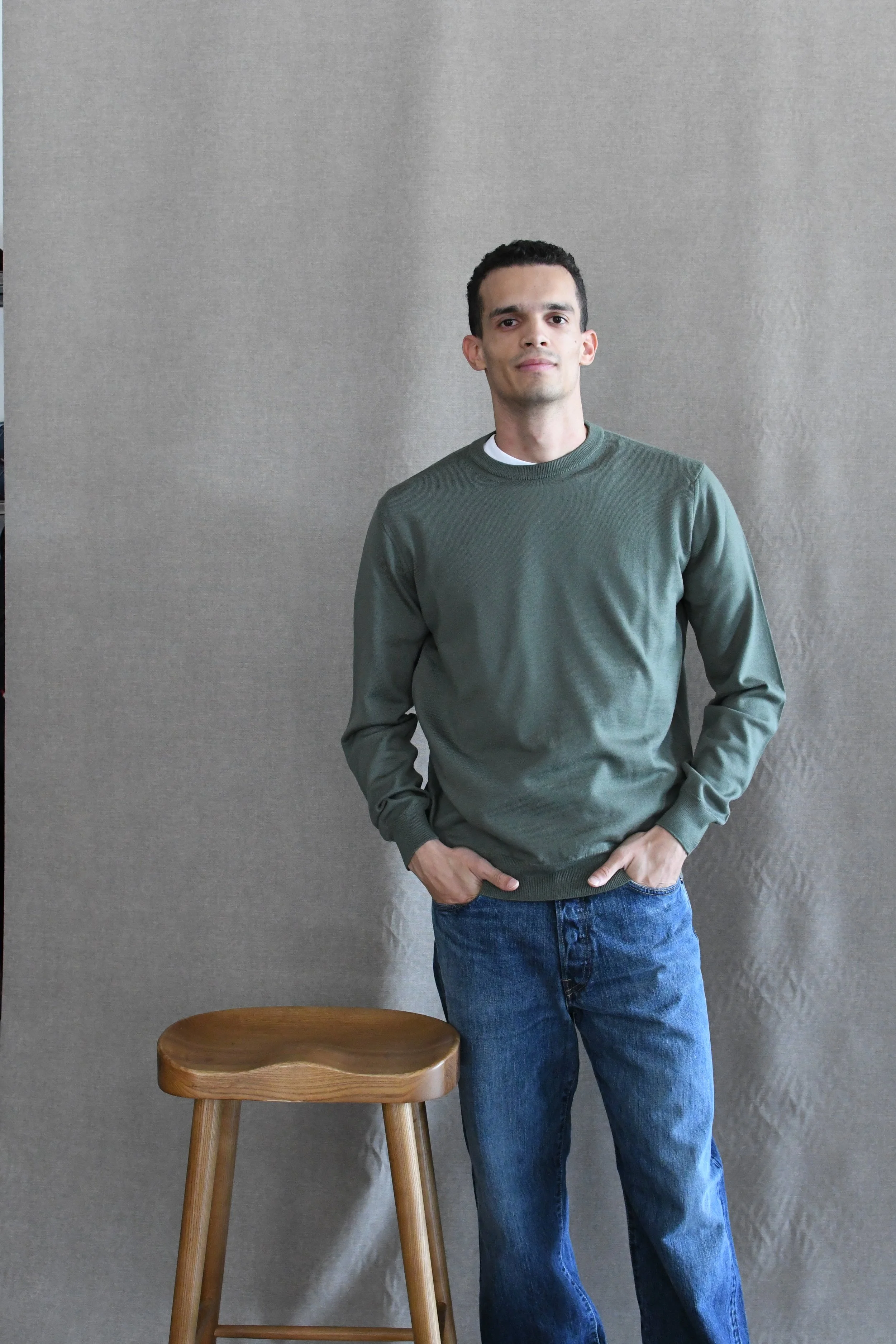 Maglia Masq girocollo tinta unita manica lunga in lana merino.