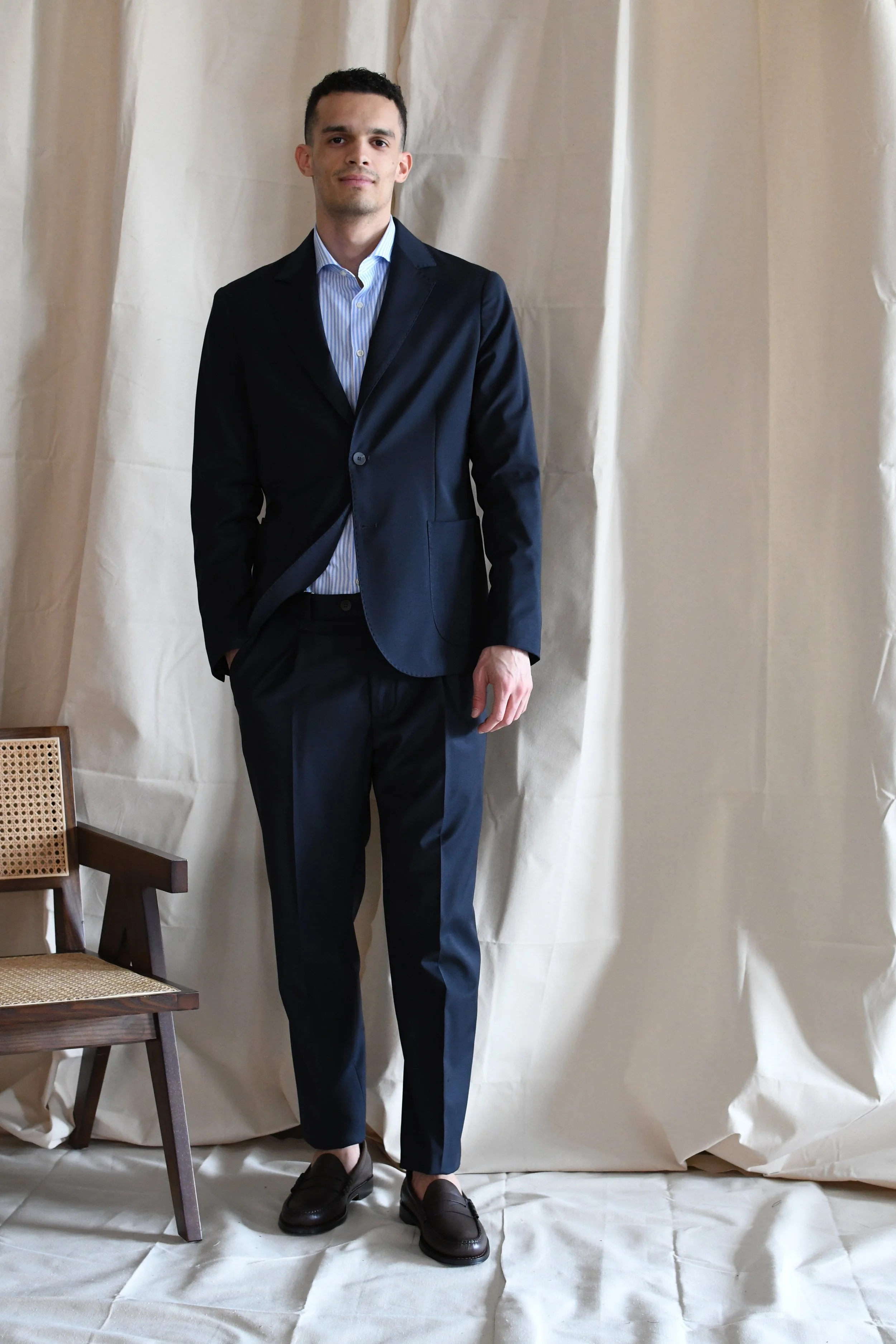 Blazer Devorè in fresco lana tinta unita.