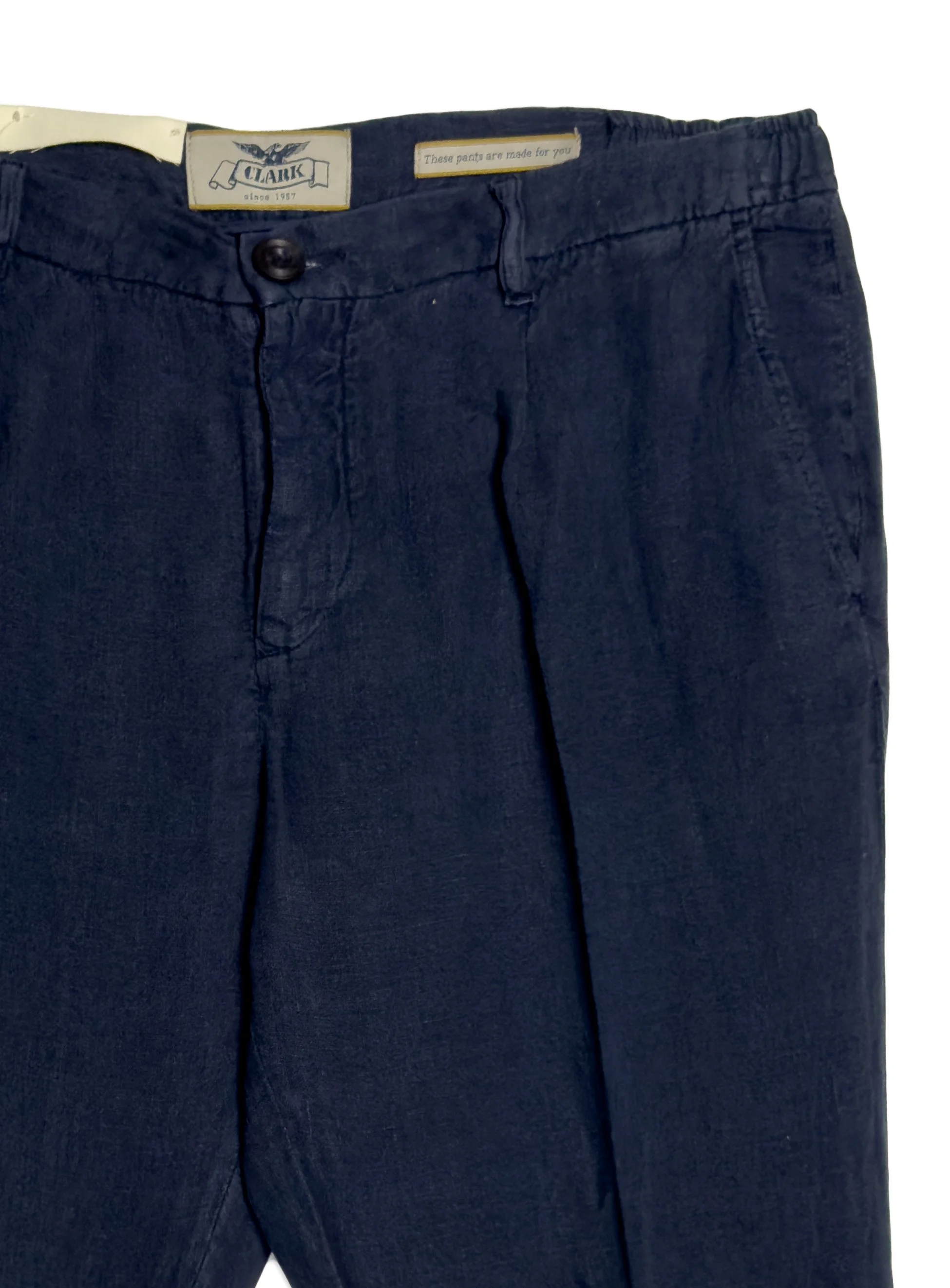 Pantalone Clark in lino con pinces frontale.