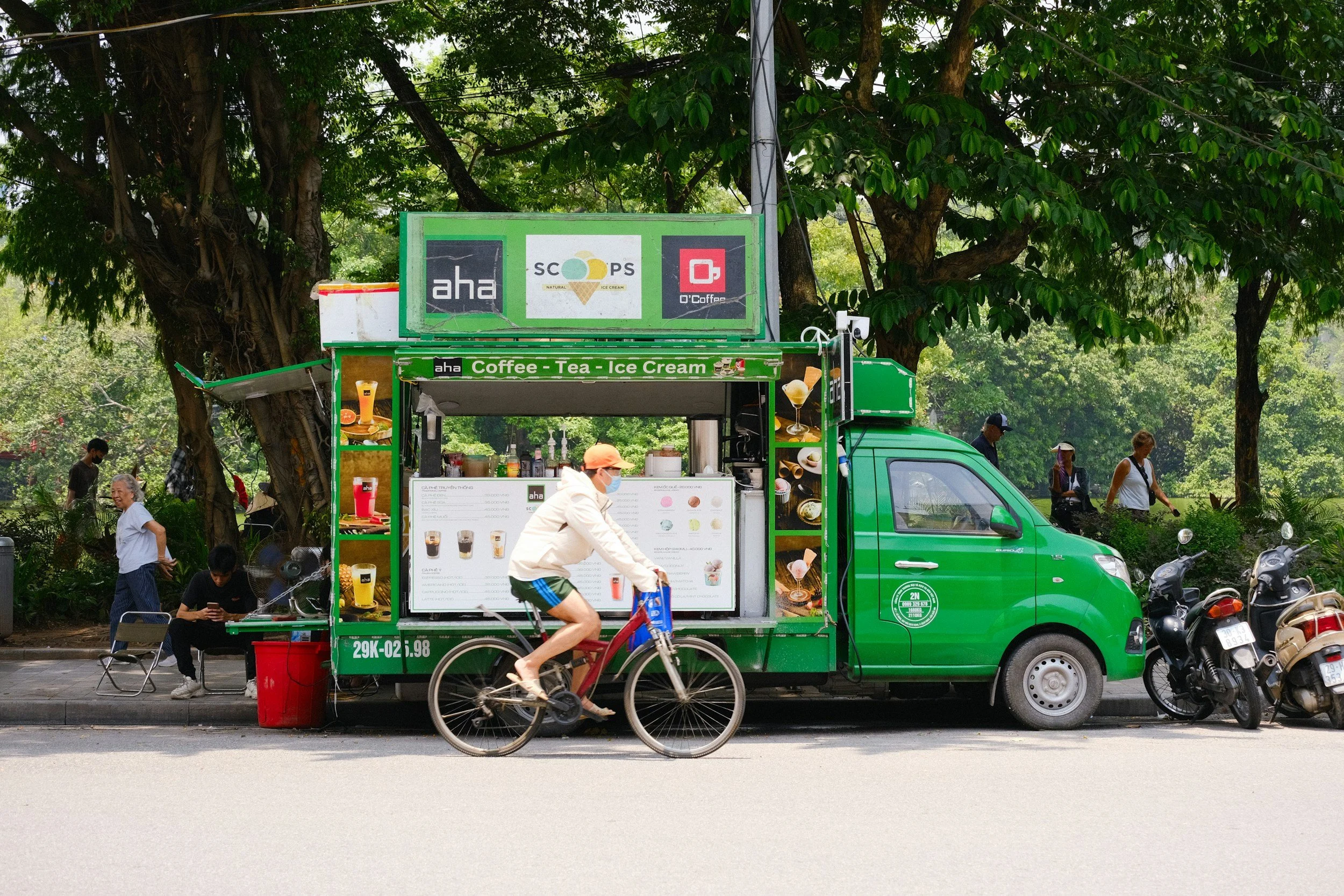 Green Marketing Glow: Promoting Eco-Friendly Practices in Hawaii 