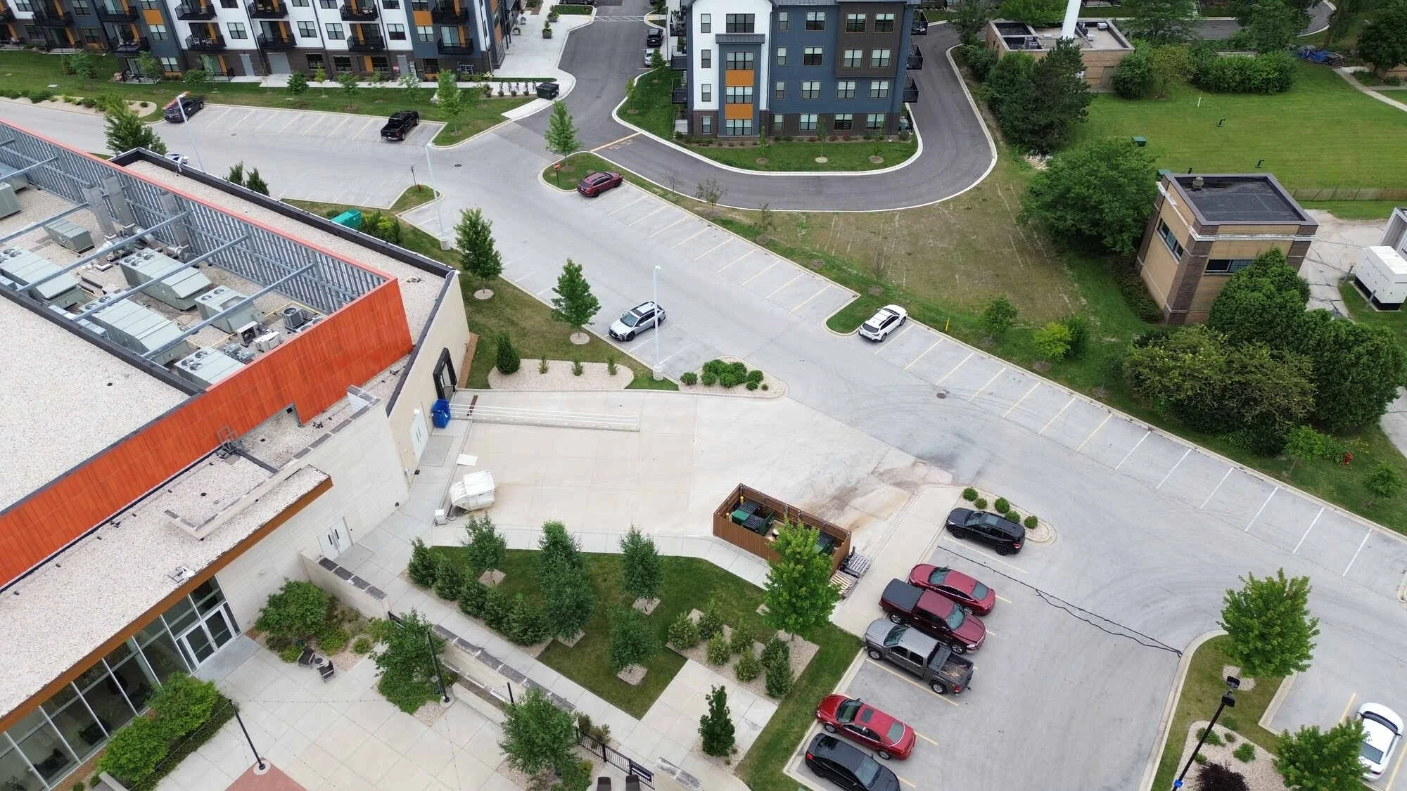 Commercial Landscape maintenance Menomonee Falls, WI.jpg