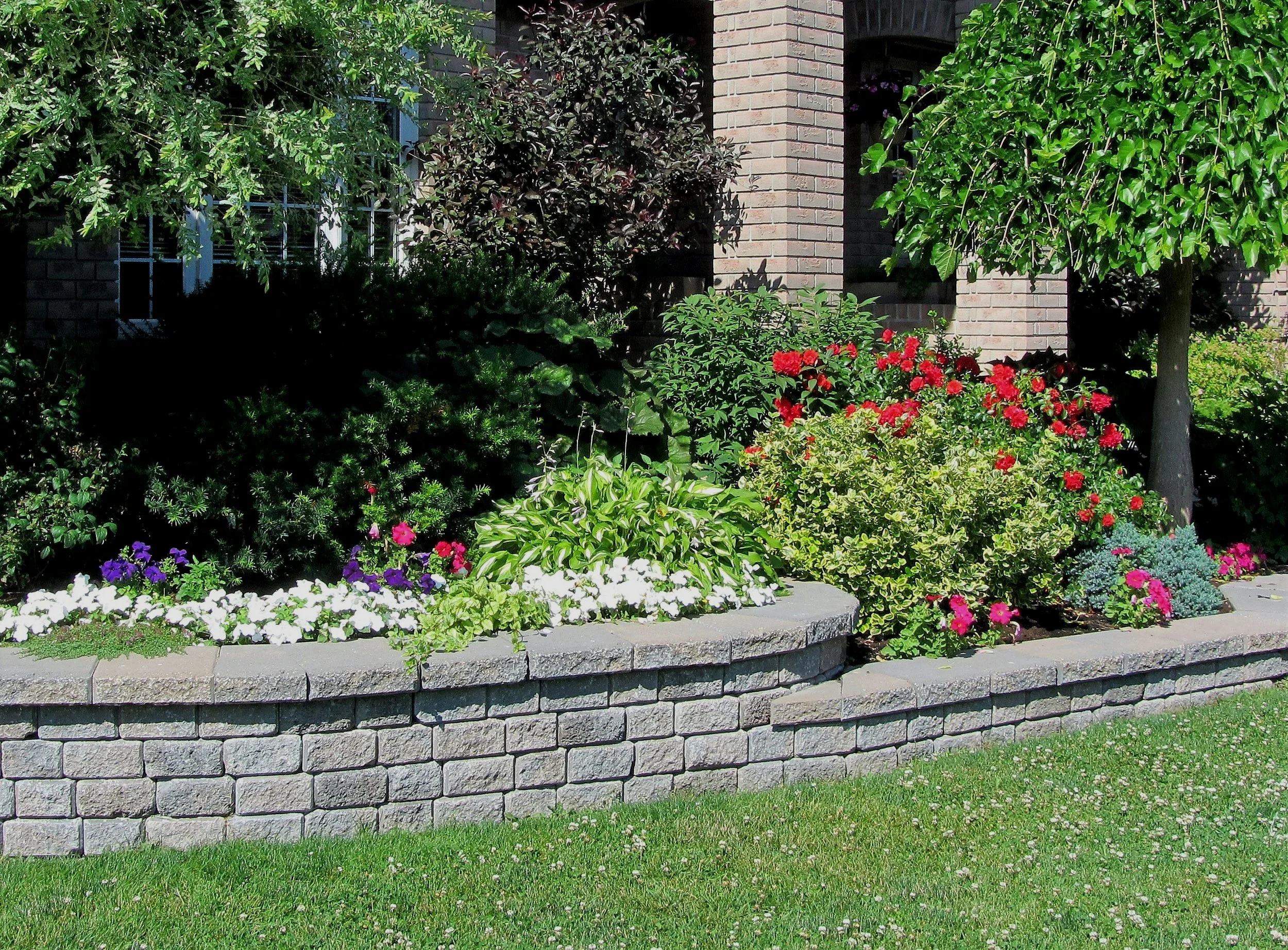 Retaining & Seating Walls in Woodridge, IL | Transform Sloped ...