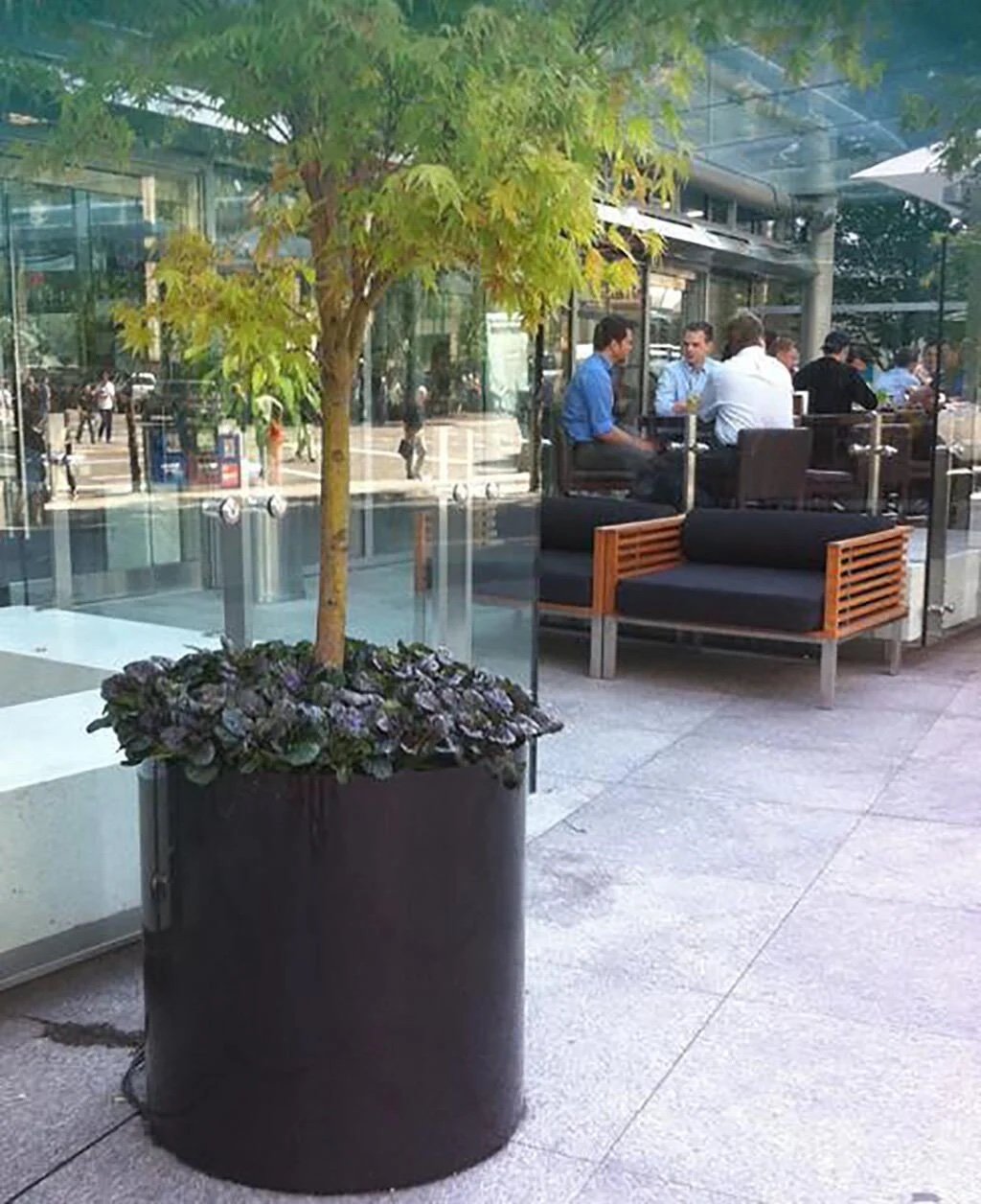 Modern_Elite_Round_Powder_Coated_Aluminum_Planter_6301R_8.jpg