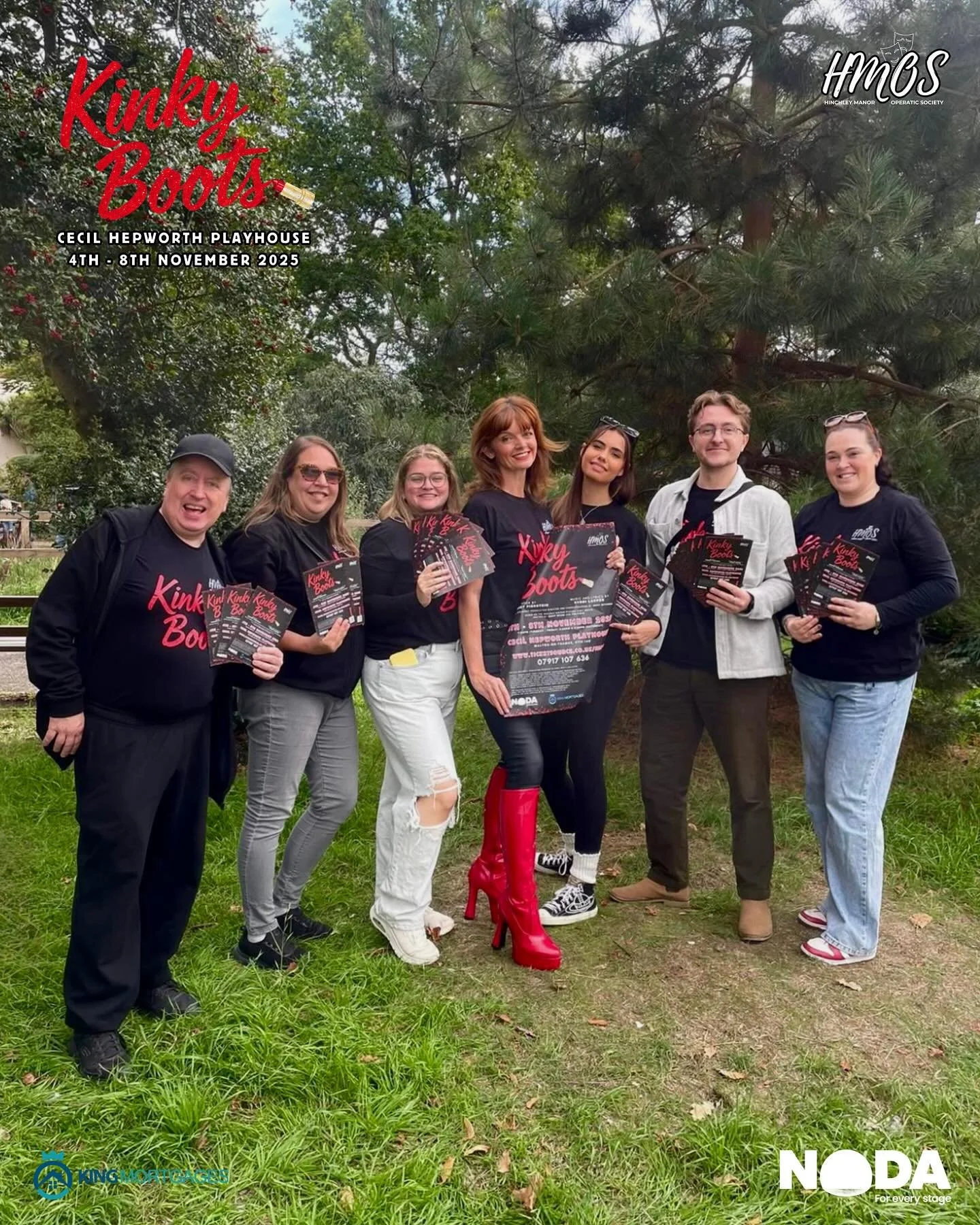 🎉👠 SURBITON FESTIVAL SPARKLE! 👠🎉

Last weekend our Kinky Boots crew brought the glam, the energy, and the BIG red boots to the Surbiton Festival &mdash; spreading the word about our fabulous upcoming show! ❤️

It was amazing to meet so many frien