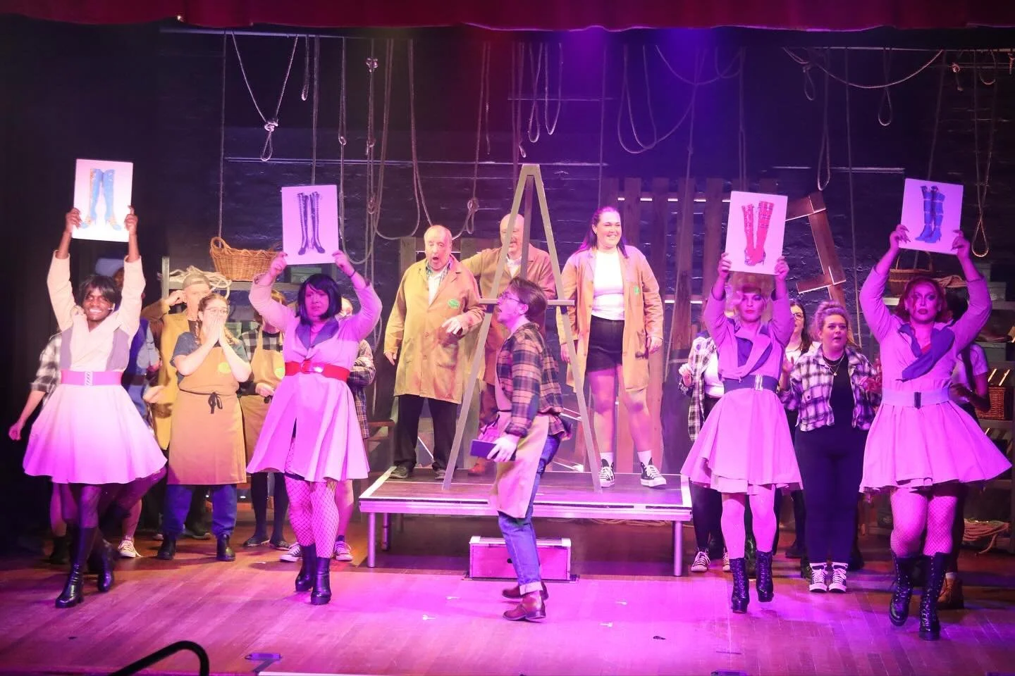 SEX IS IN THE HEEL 👠

⸻

📷 PHOTOGRAPHER - Alan Bostock
💡 LIGHTING - @ben_morrison_lighting_design | @bpg_event 
🎭 DIRECTOR - Maddie Hope Coelho
💃🏽 CHOREOGRAPHER - Della Bhujoo
🎶 MUSICAL DIRECTOR - Anisa Bharmal

⸻

#HMOSKinkyBoots #KinkyBoot