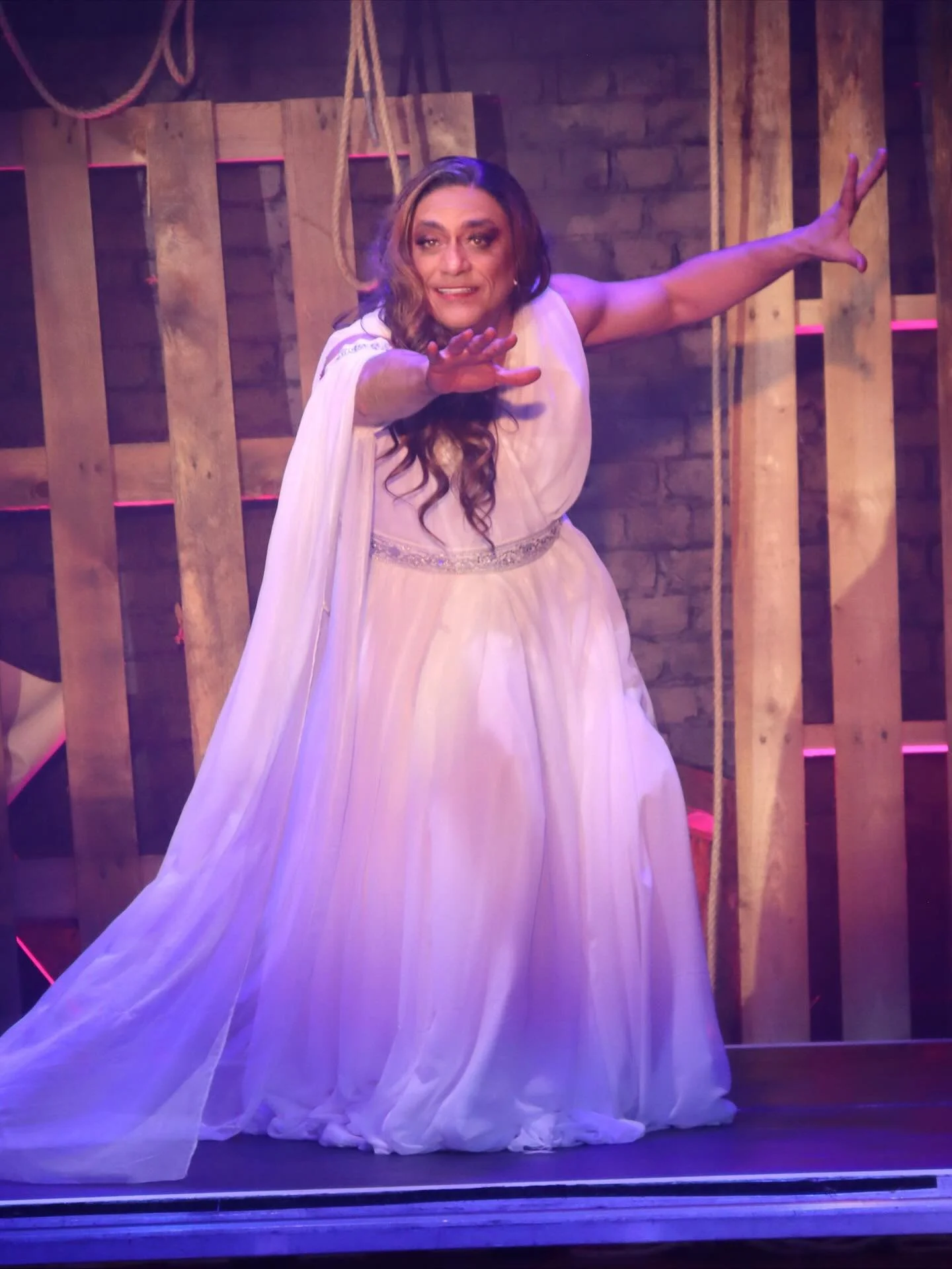 HOLD ME IN YOUR HEART ❤️ 

⸻

📷 PHOTOGRAPHER - Alan Bostock
💡 LIGHTING - @ben_morrison_lighting_design | @bpg_event 
🎭 DIRECTOR - Maddie Hope Coelho
💃🏽 CHOREOGRAPHER - Della Bhujoo
🎶 MUSICAL DIRECTOR - Anisa Bharmal

⸻

#HMOSKinkyBoots #Kinky