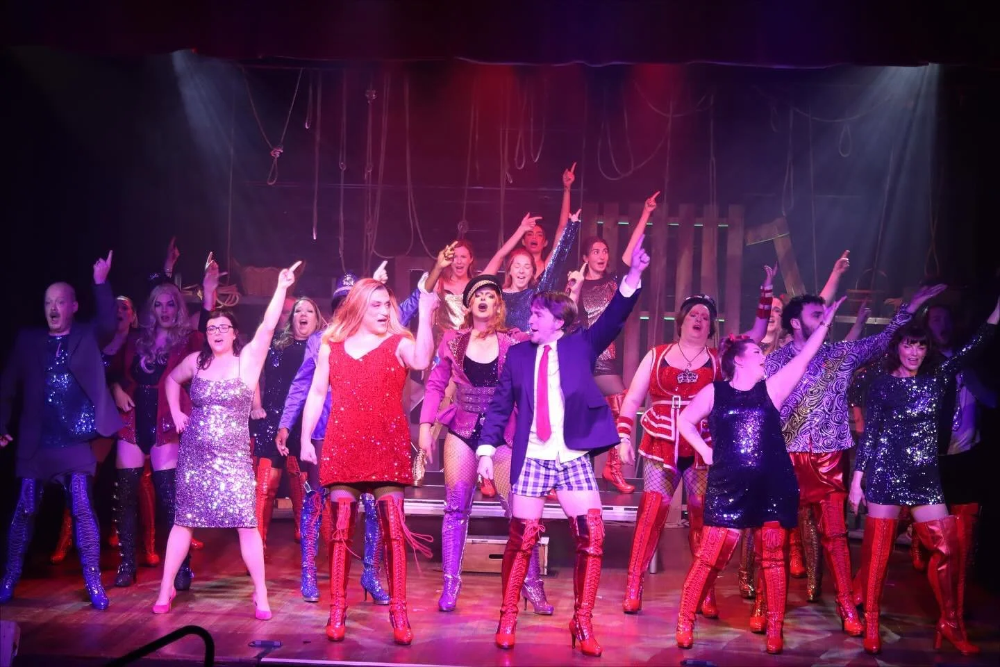 RAISE YOU UP / JUST BE 🏳️&zwj;🌈💋

⸻

📷 PHOTOGRAPHER - Alan Bostock
💡 LIGHTING - @ben_morrison_lighting_design | @bpg_event 
🎭 DIRECTOR - Maddie Hope Coelho
💃🏽 CHOREOGRAPHER - Della Bhujoo
🎶 MUSICAL DIRECTOR - Anisa Bharmal

⸻

#HMOSKinkyBo