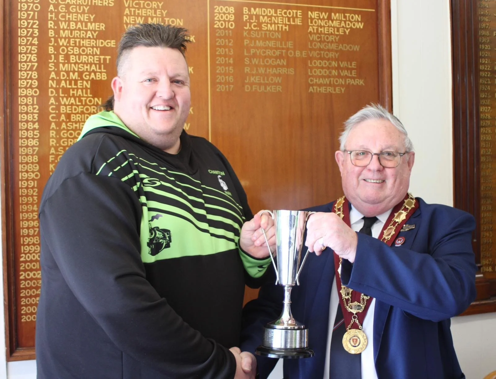 Trisham Trophy presented to Chawton Park