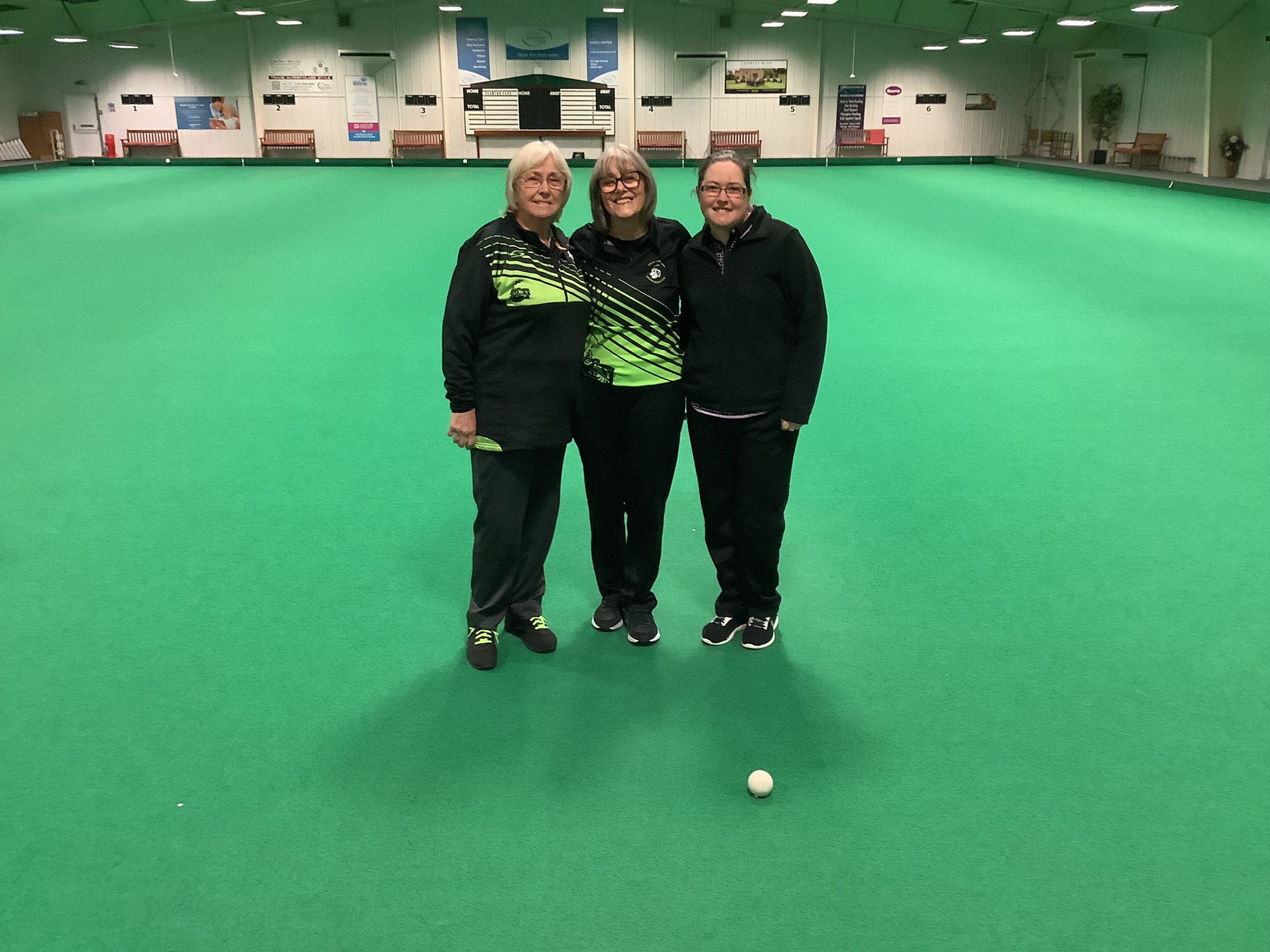 Women's Singles Finalists - Prue Pointer , Gill Firmager (Marker) & Claire Flannigan ( Winner)