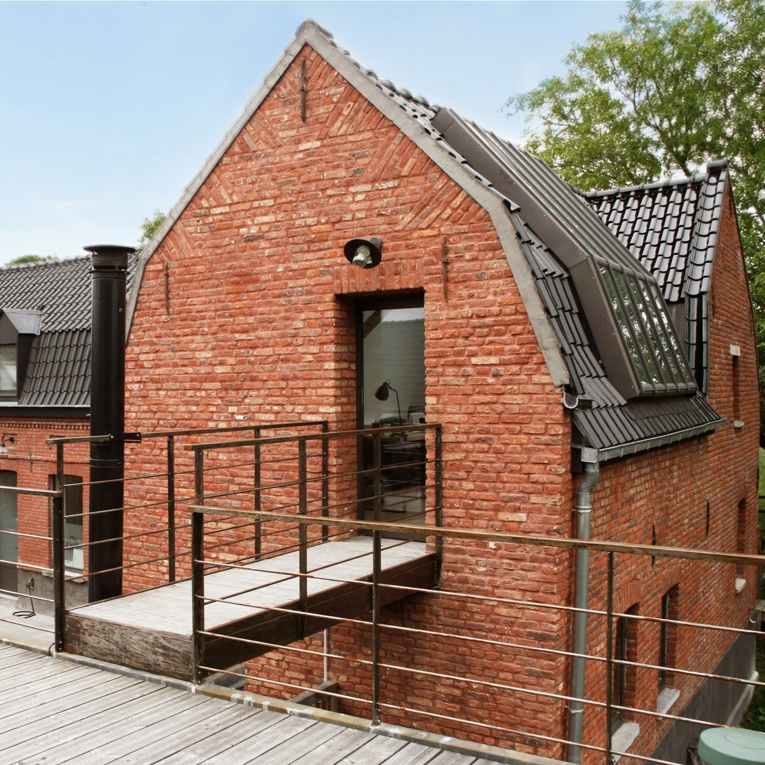 AUPRÈS DE MON ARBRE