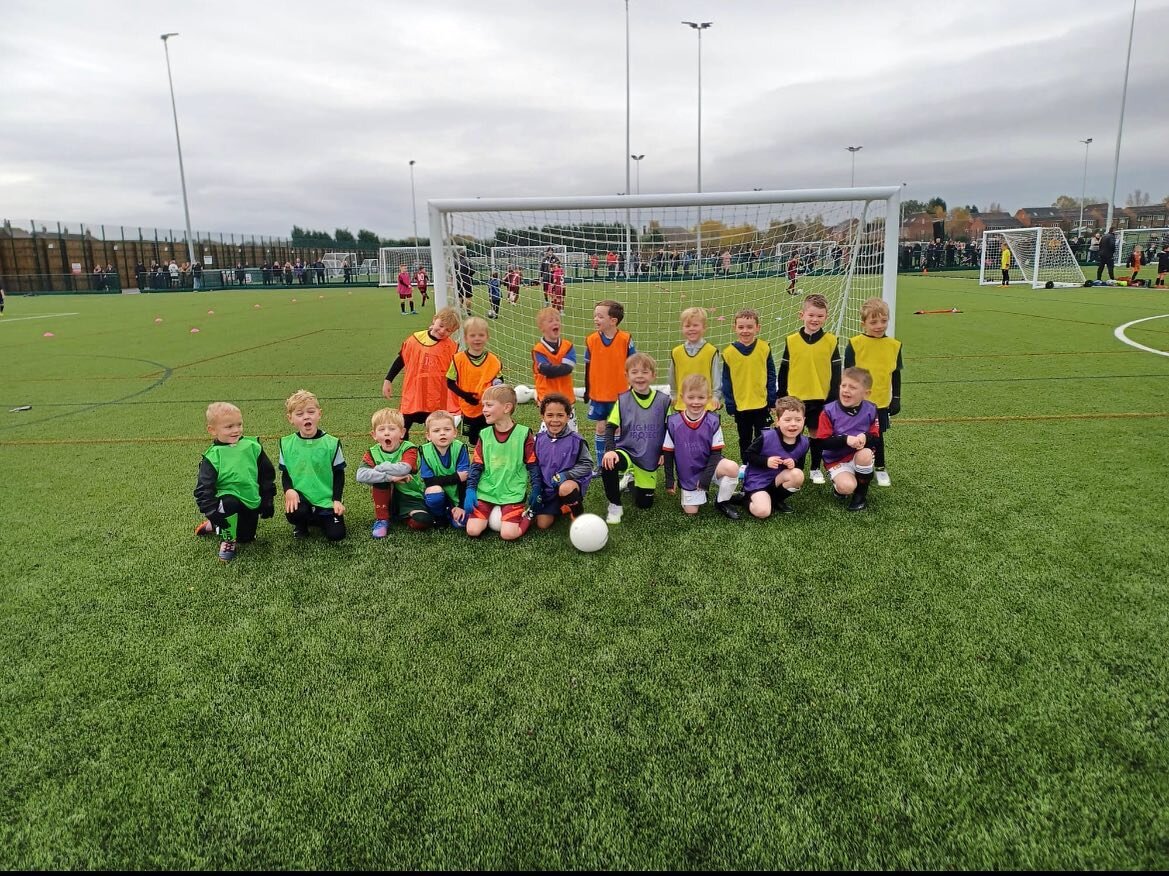 Some of our stars of the future, training with the Cherrybrook Academy today! 🍒