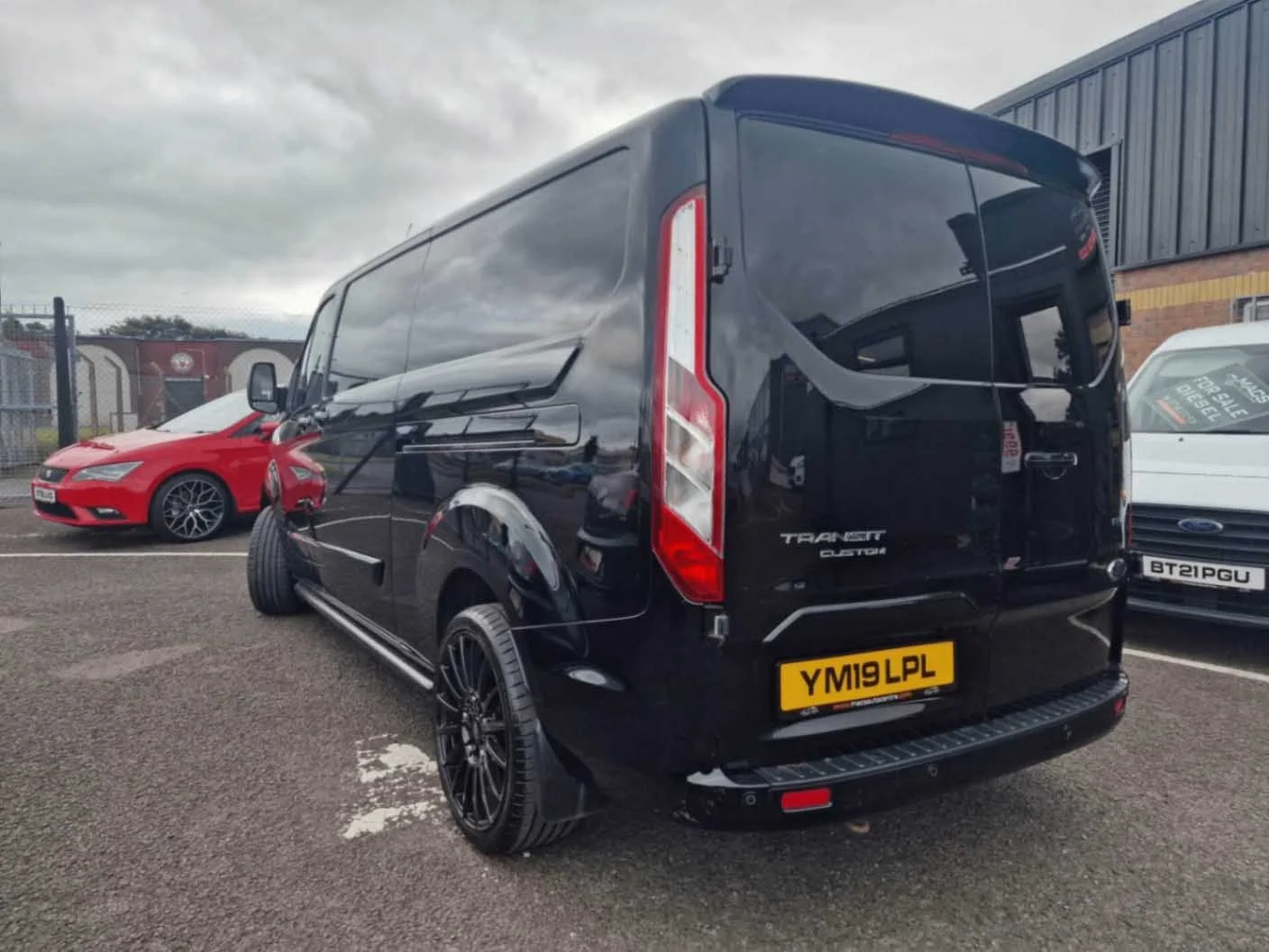 2019 FORD TRANSIT 2.0 ECOBLUE LIMITED_0012_download (6).jpg
