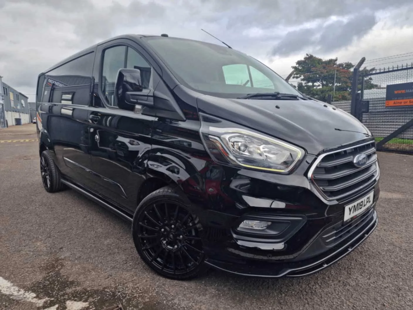2019 FORD TRANSIT 2.0 ECOBLUE LIMITED_0005_download (13).jpg