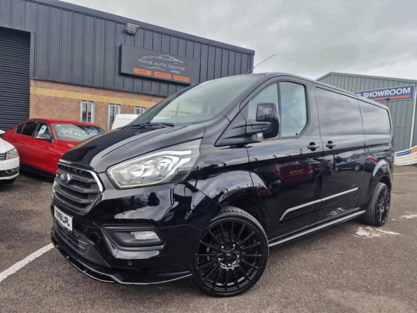 2019 FORD TRANSIT 2.0 ECOBLUE LIMITED_0017_Layer 0.jpg