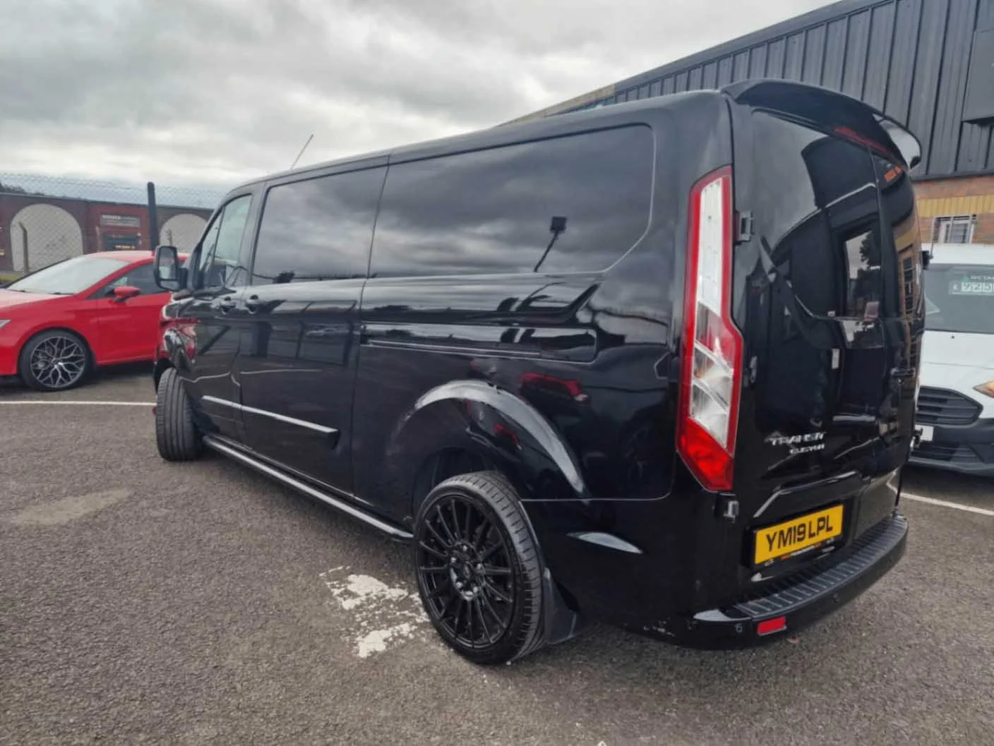 2019 FORD TRANSIT 2.0 ECOBLUE LIMITED_0013_download (5).jpg