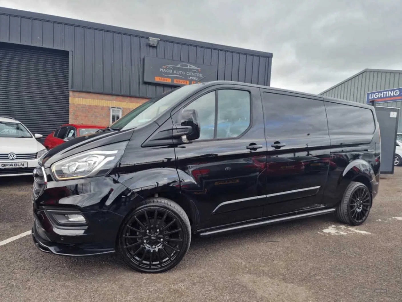 2019 FORD TRANSIT 2.0 ECOBLUE LIMITED_0016_download (2).jpg