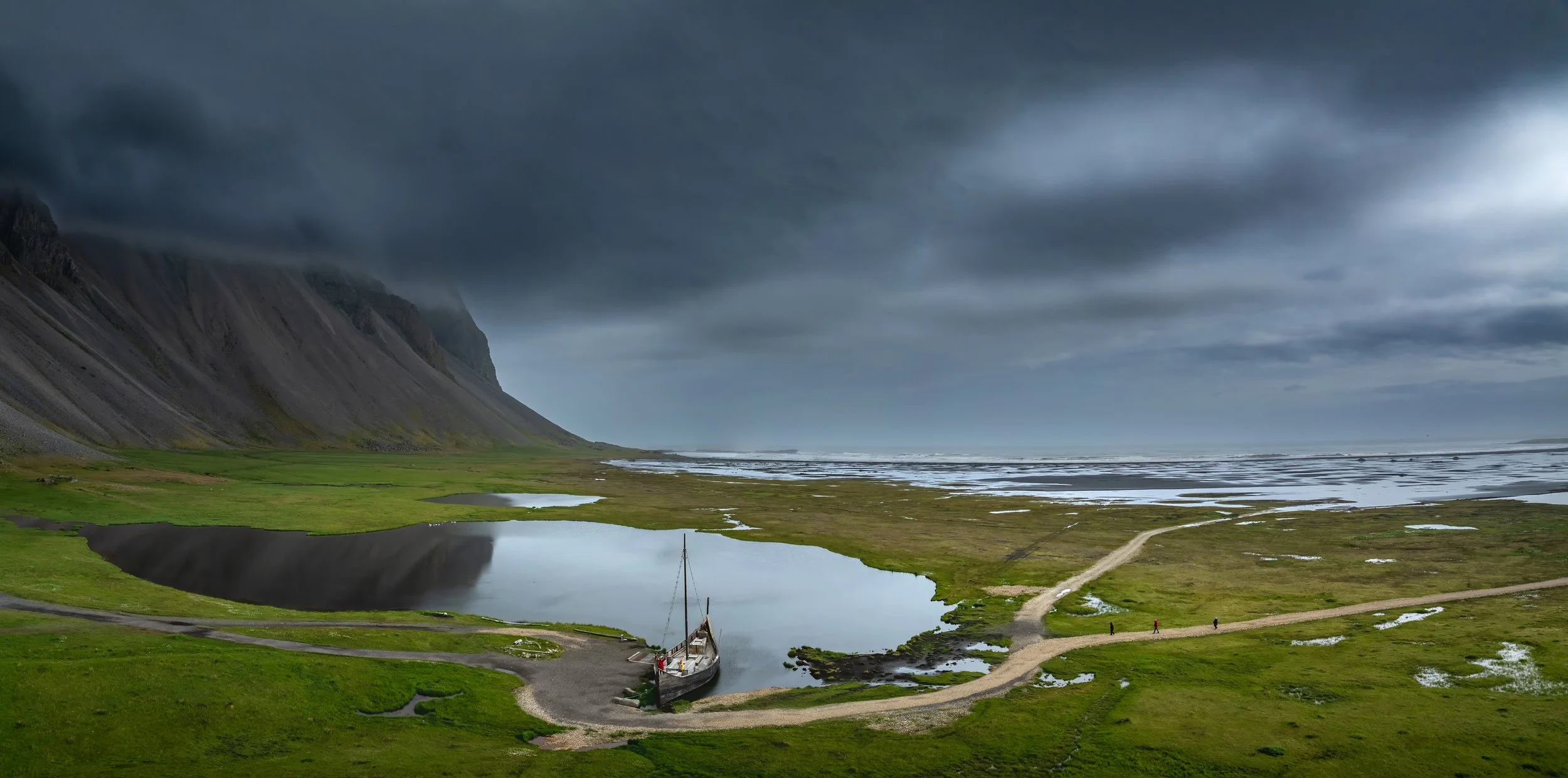 Iceland-PostsDJI_20240729154752_0199_D-HDR-Panorama-2-ki-edited.jpg