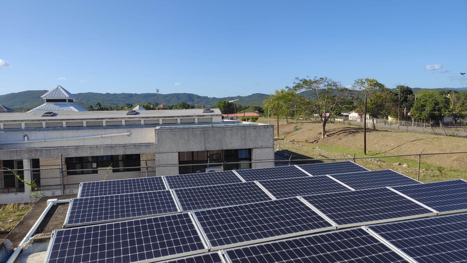 Interconnected photovoltaic systems_Hospitals_Jamaica_Enviroearth