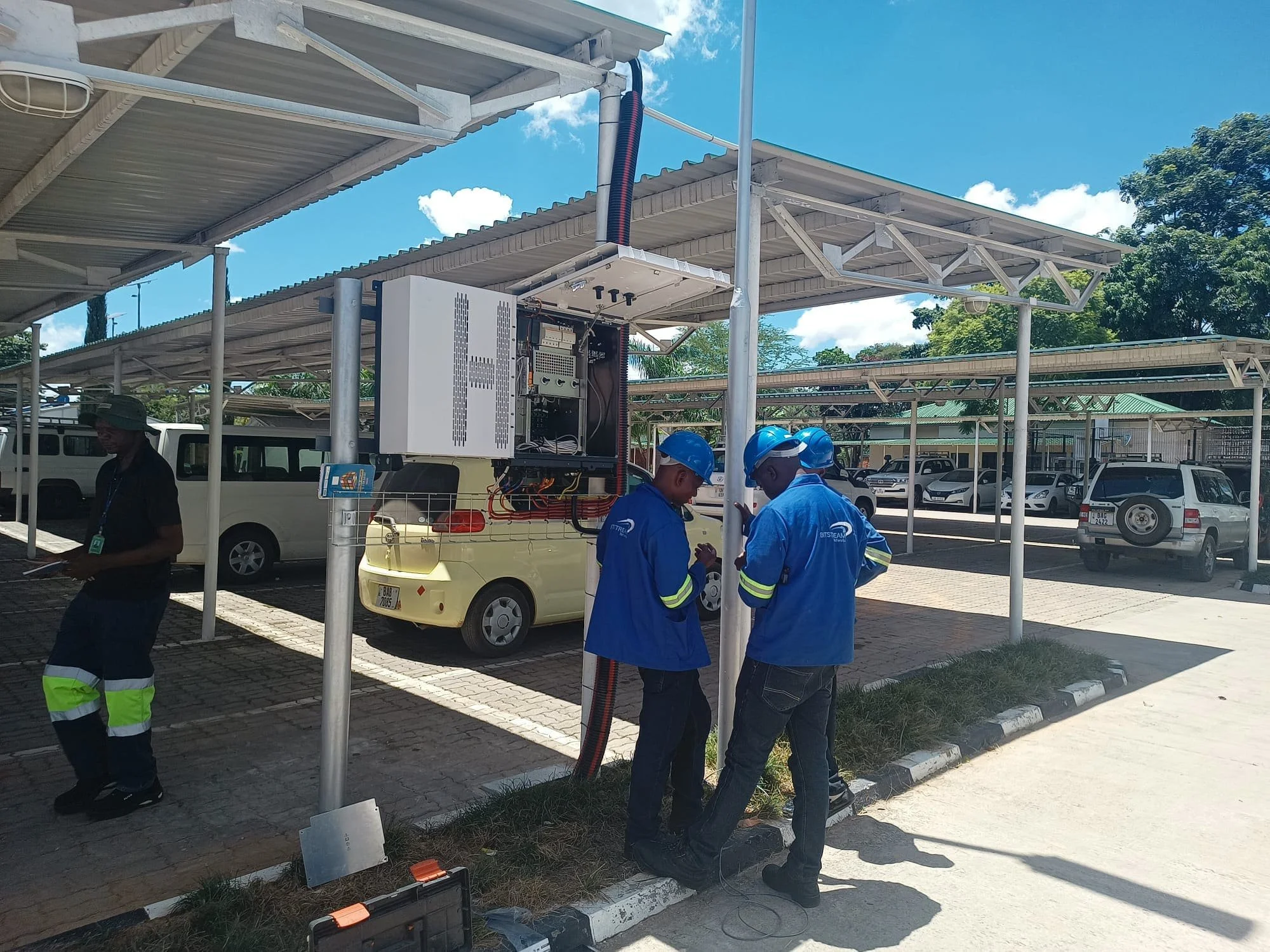 Solar power plant - parking structure_Zambia_Enviroearth