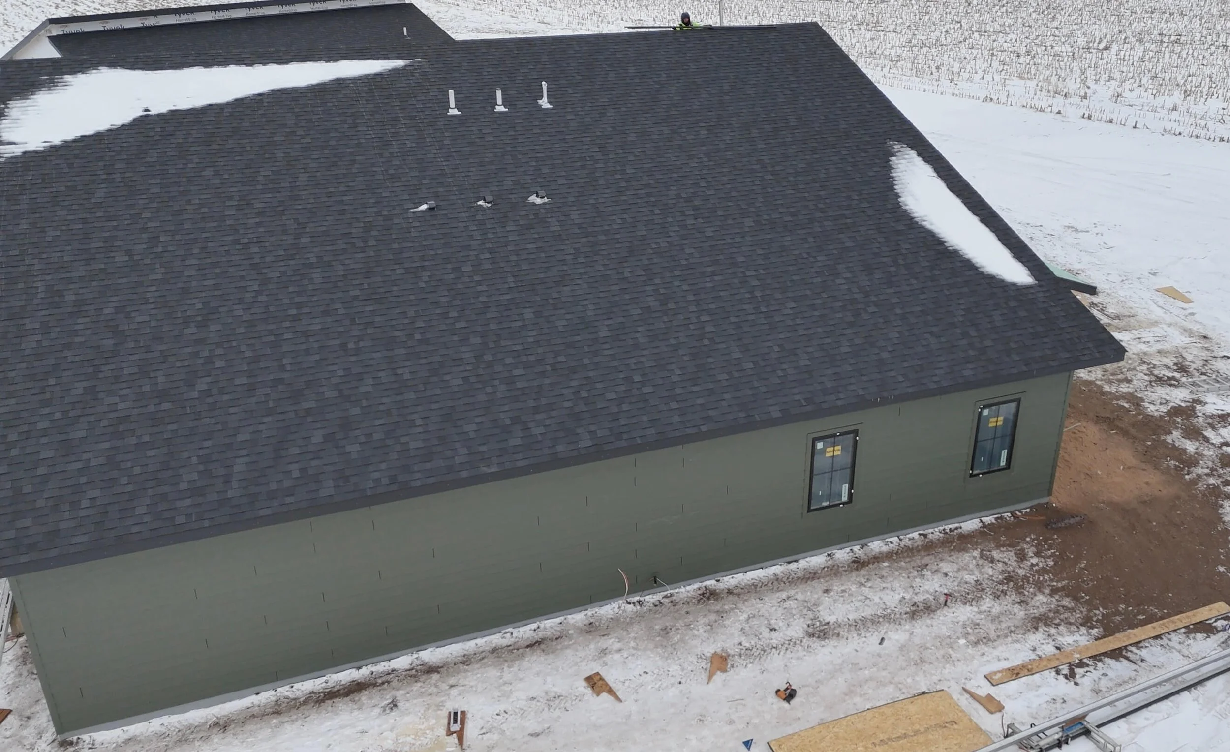 LP Smartside and New Owens Corning Shingles on a detached garage in Lake City, MN