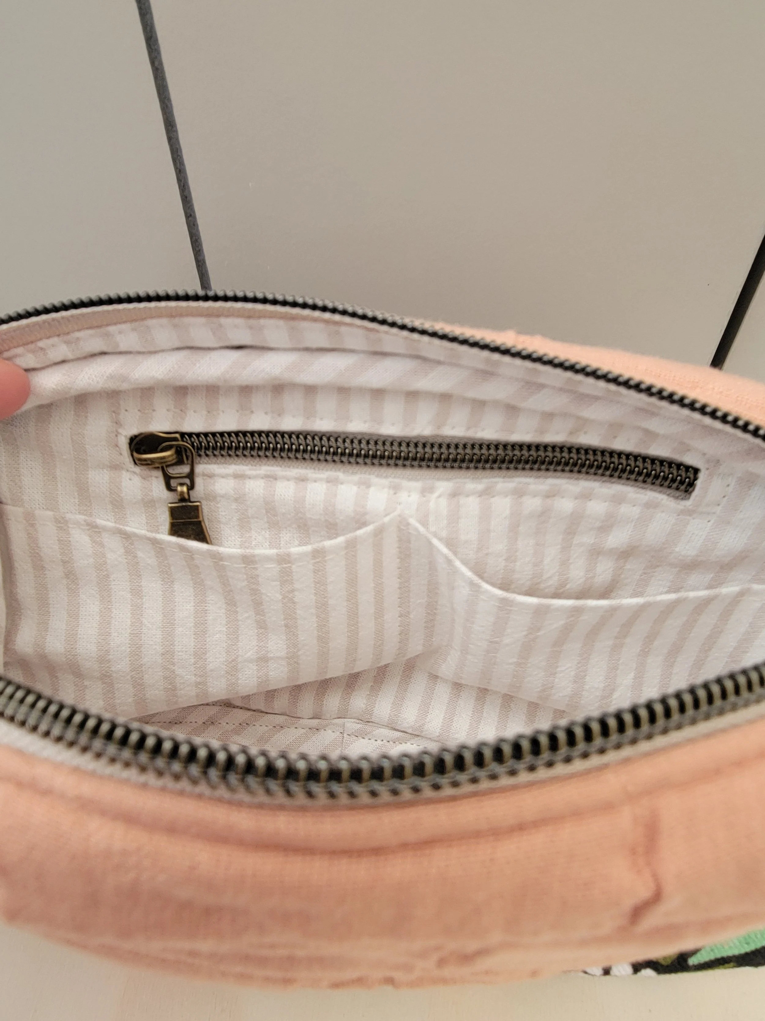 Flower-crossbody-bag-lining.jpg