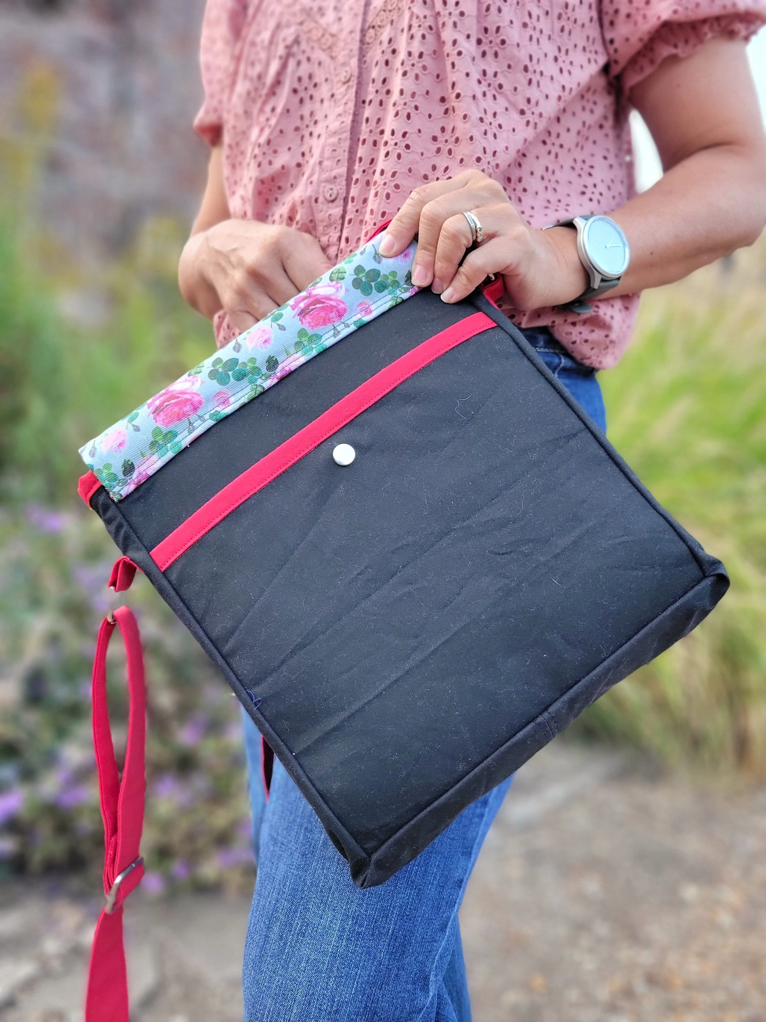 Back-pocket-Botanica-rose-messenger-bag.jpg