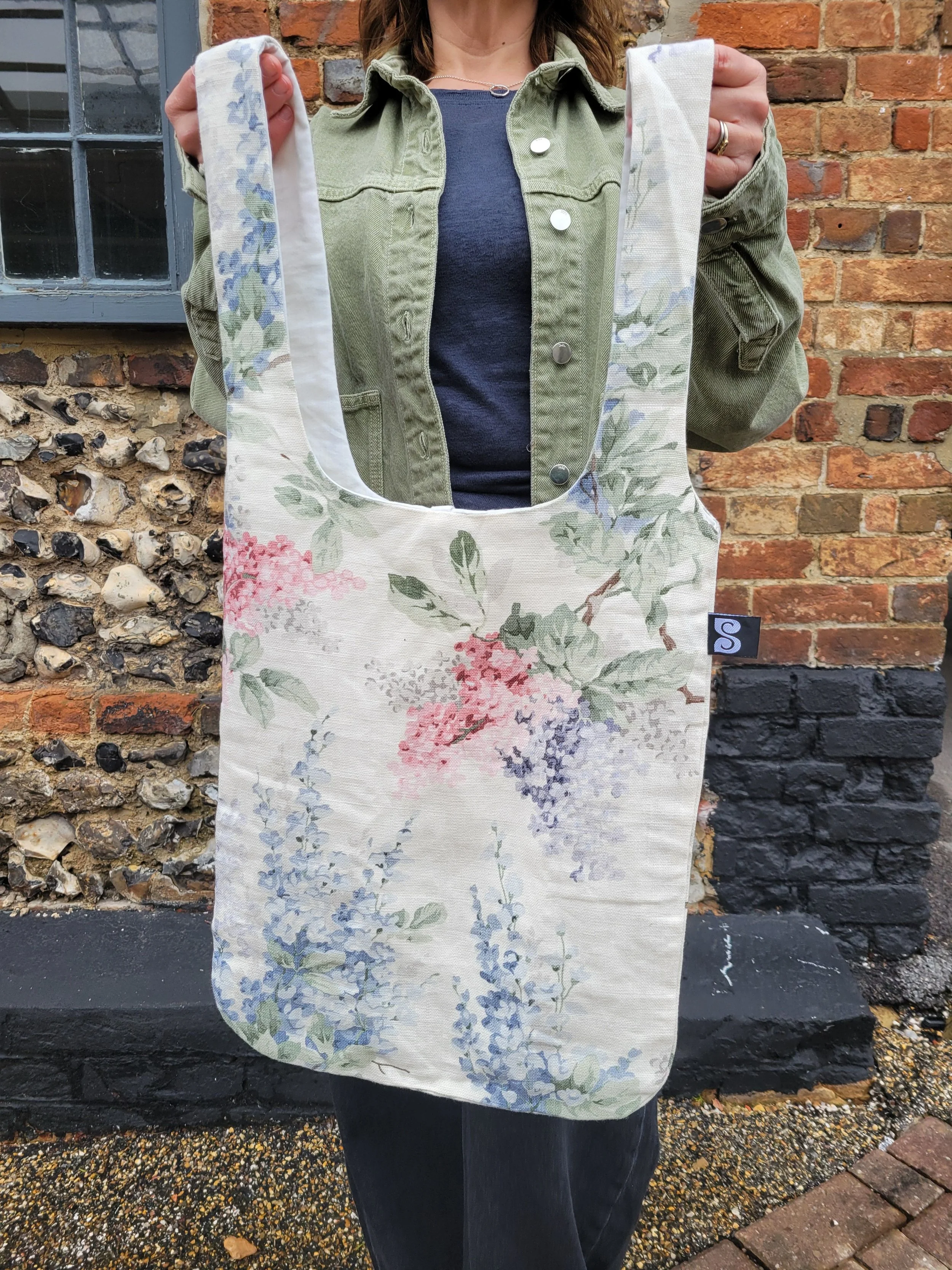 Buddleia roll up market bag.jpg