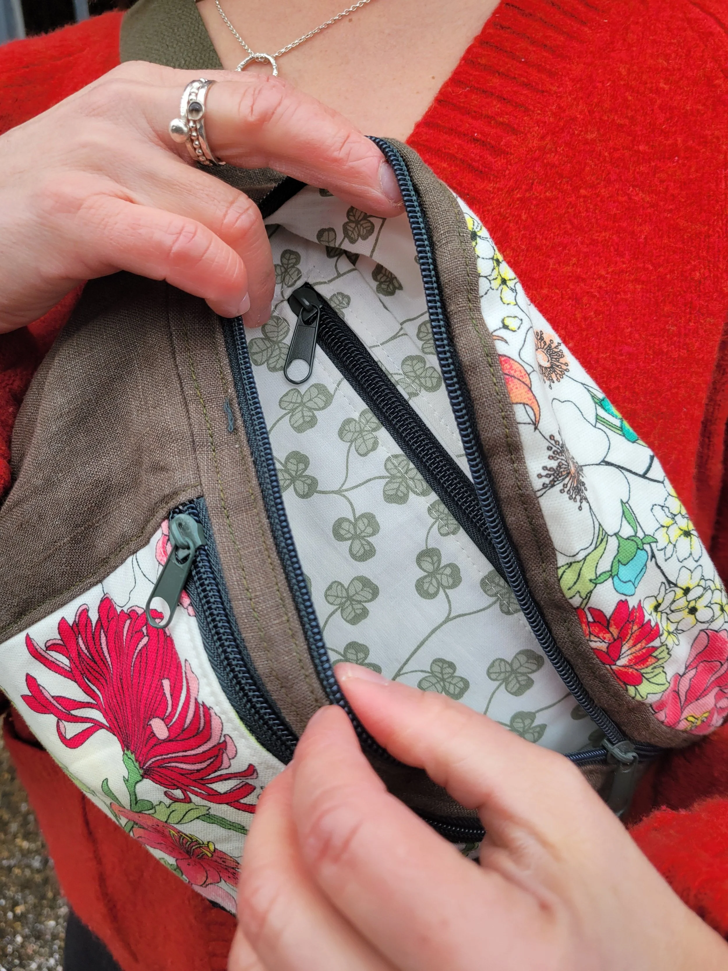 Inside detail of green linen bum bag.jpg