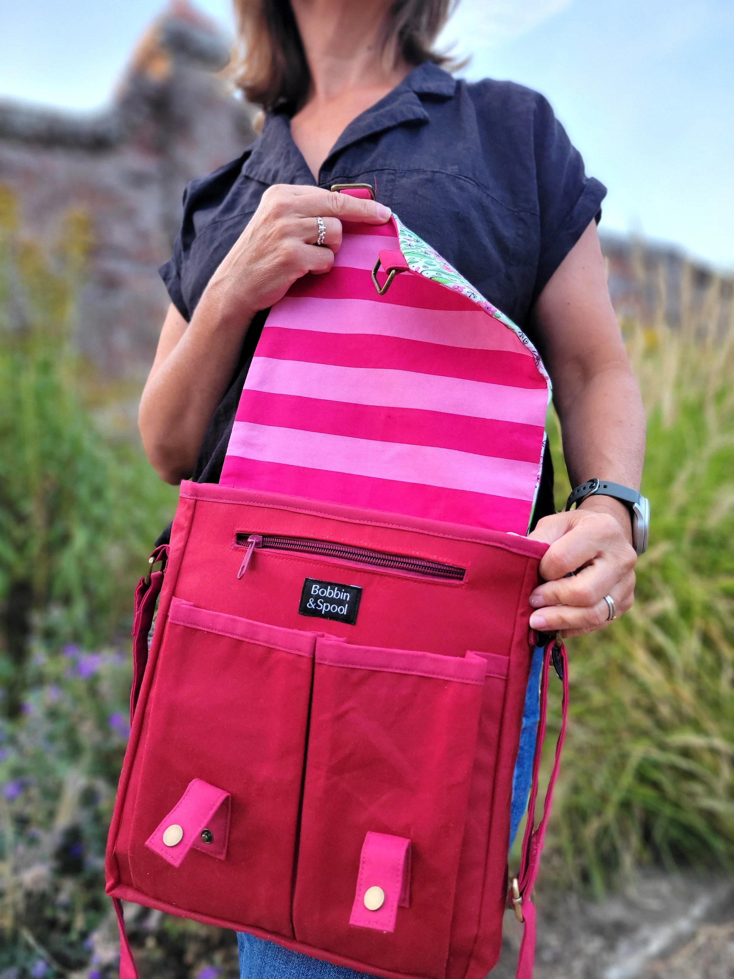 Under-flap-Botanica-doodle-flower-messenger-bag.jpg