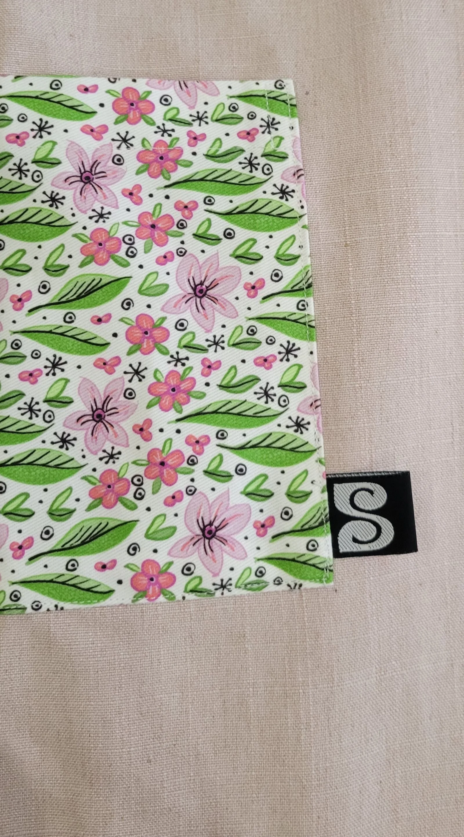Doodle flower pocket detail.jpg