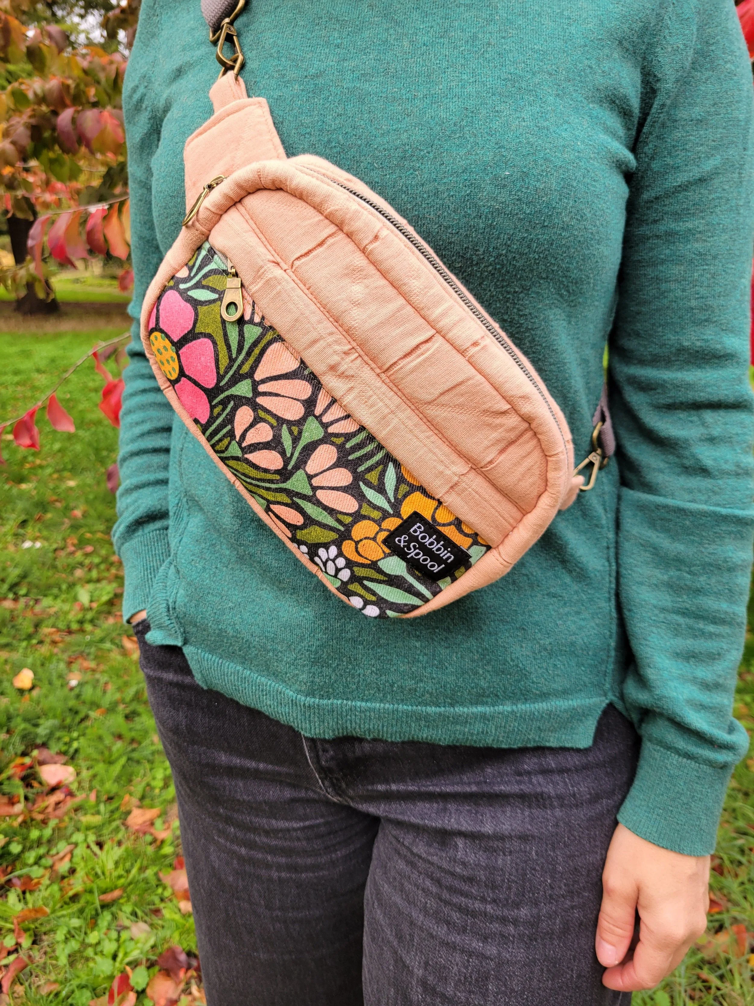 Flower-crossbody-bag-close-up-view.jpg