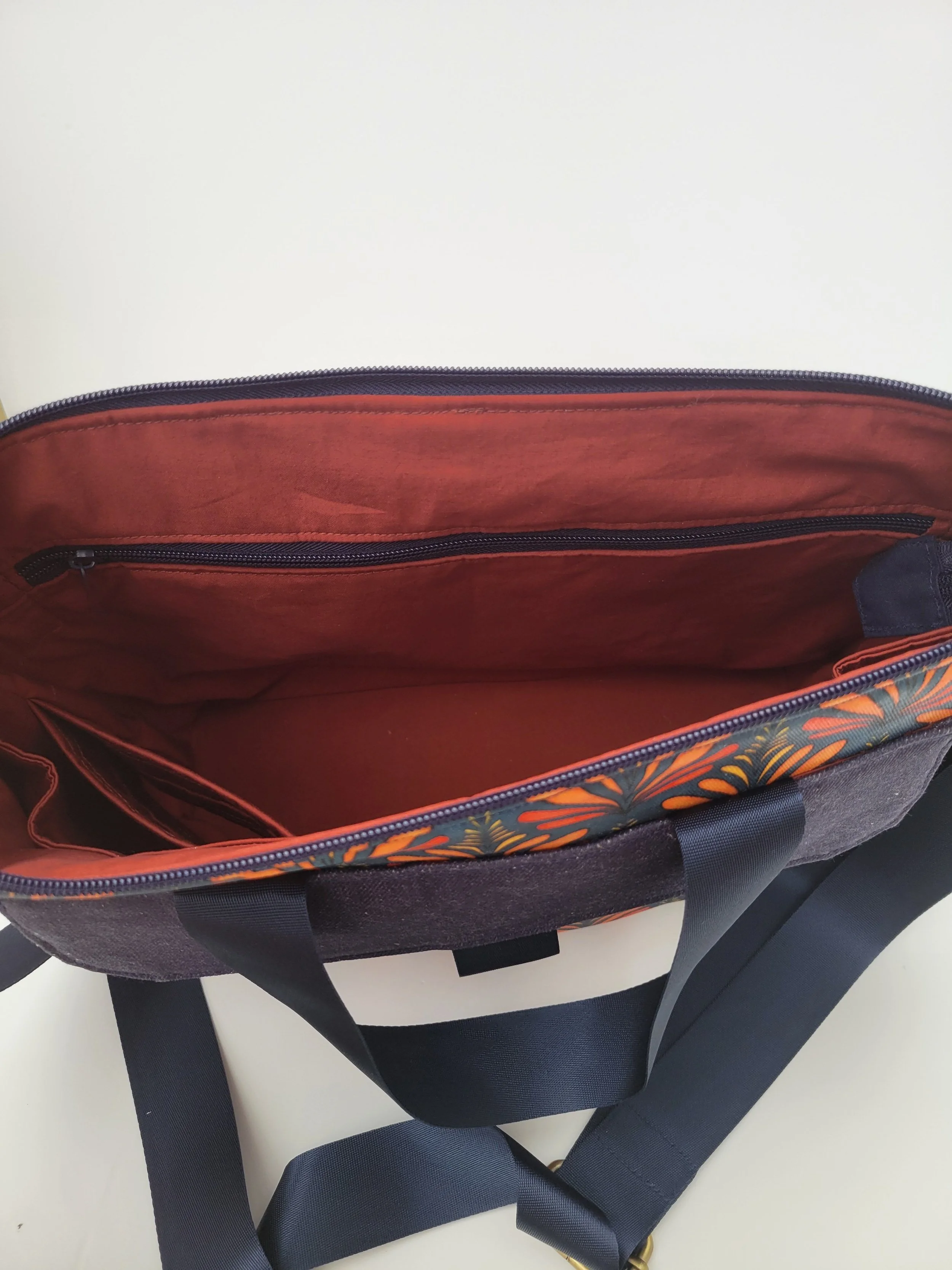 Botanica-bag-retro-flower-water-bottle and zipped-lining.jpg