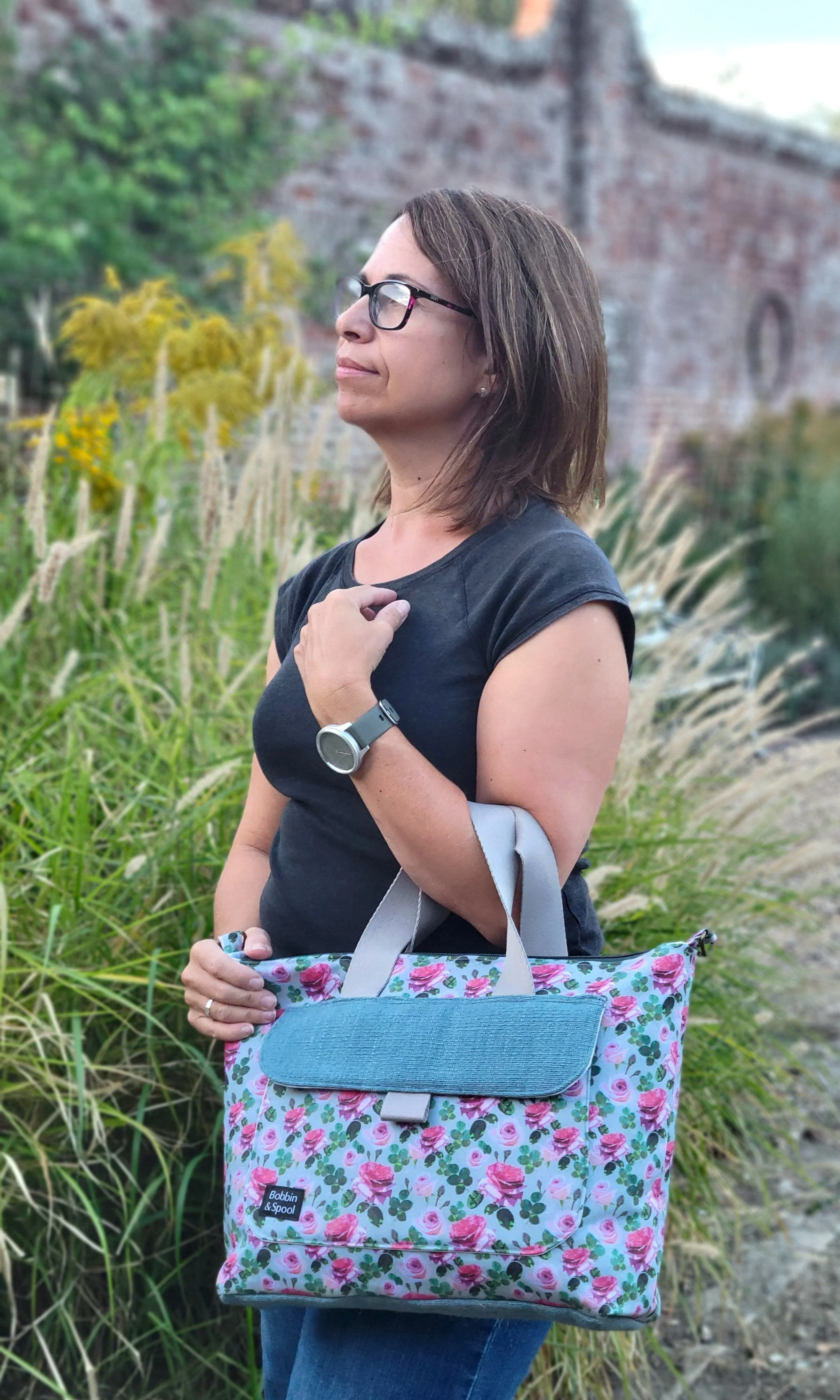 Front view of Botanica rose tote with grab handles.jpg