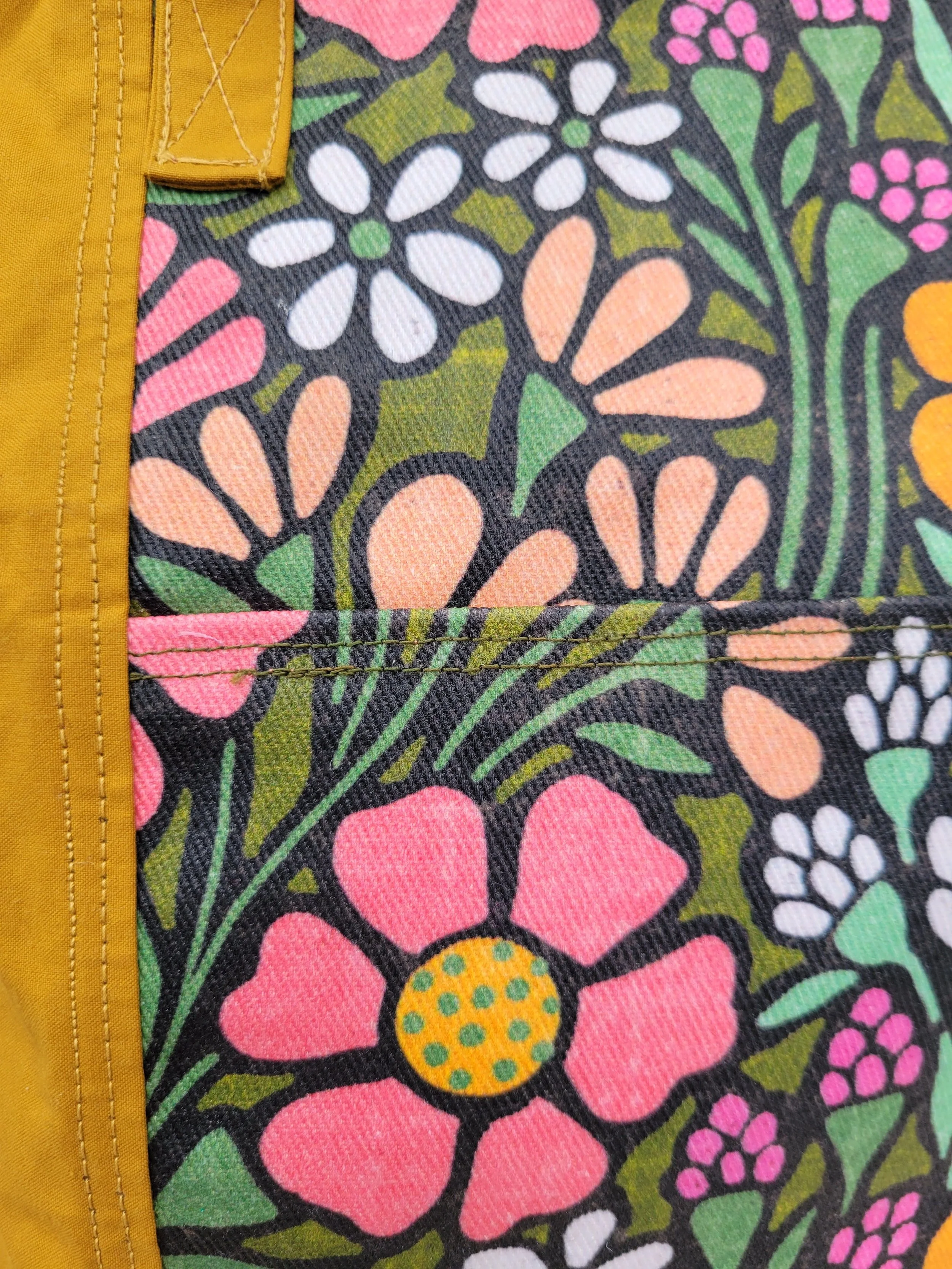 Flower-large-shoulder-bag-back-pocket-detail.jpg