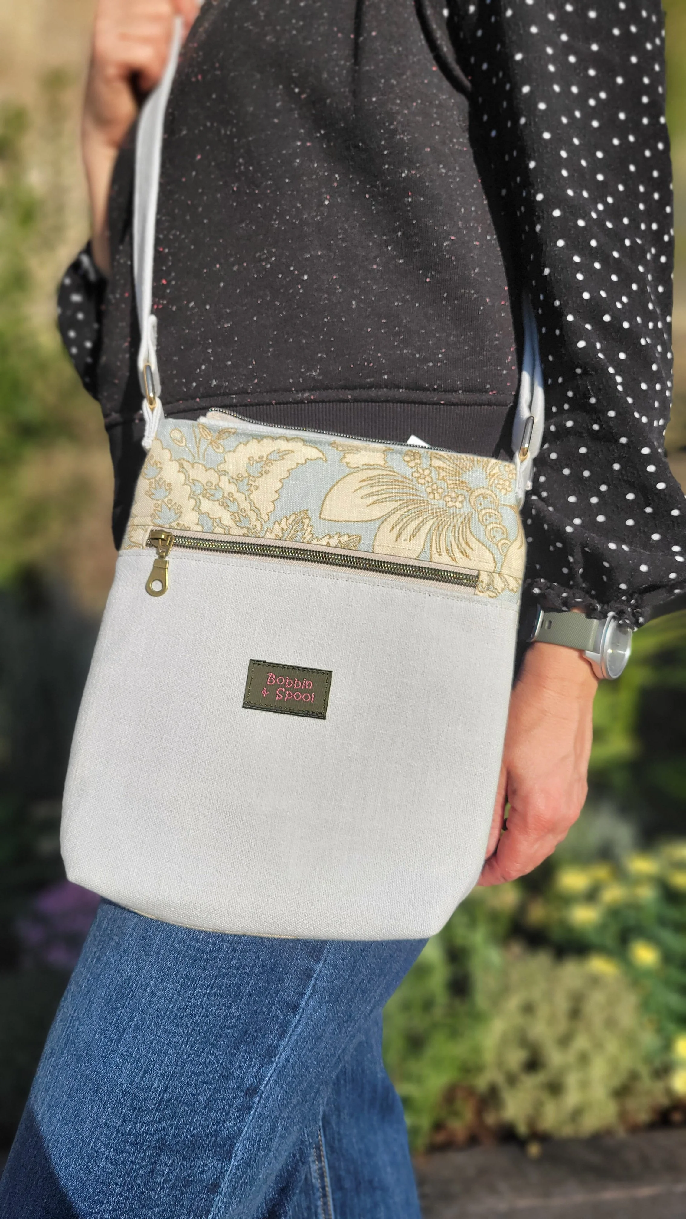 Grey shoulder bag.jpg