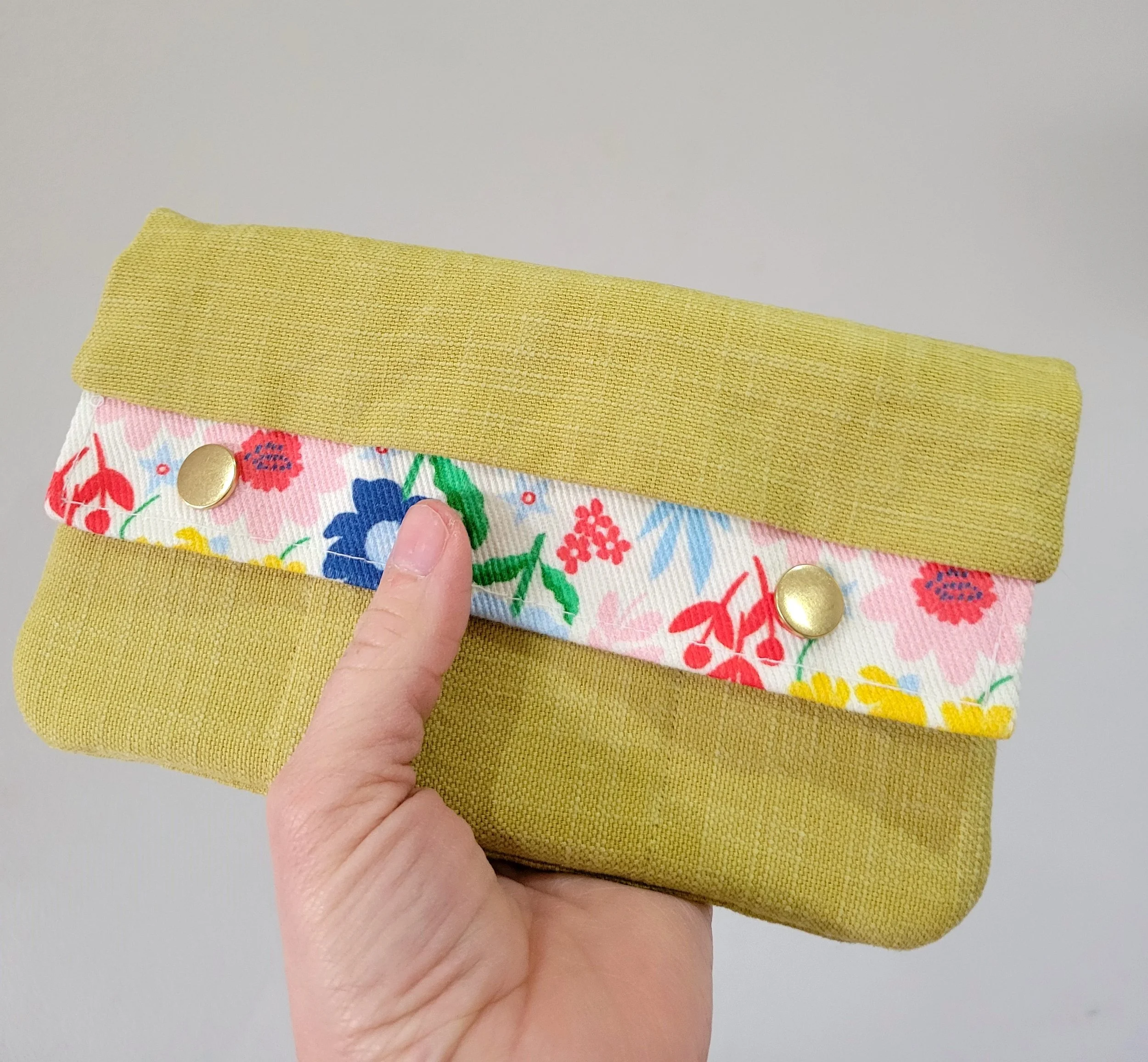 Yellow-flower-travel-wallet-1.jpg
