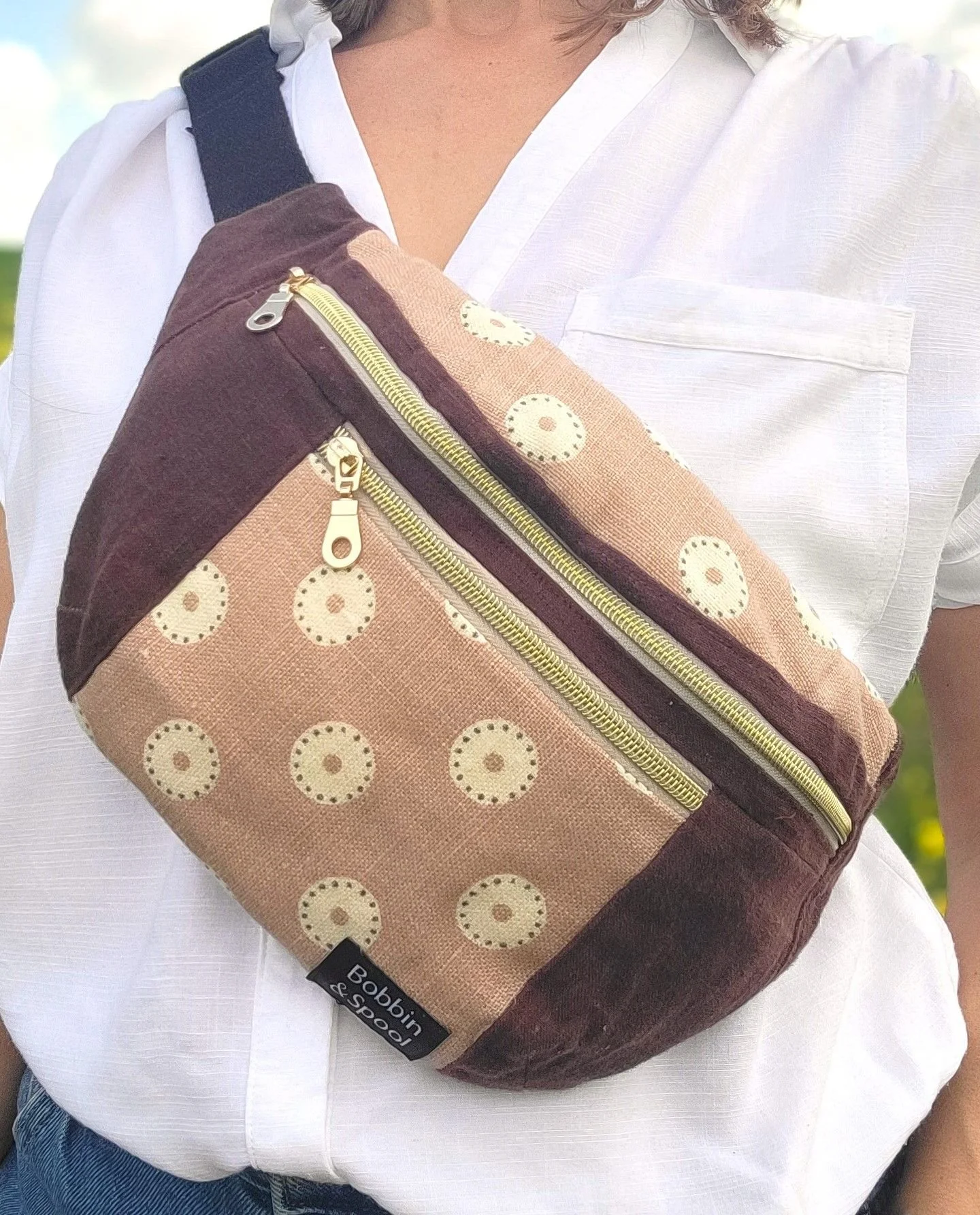 close-up-brown-circles-bumbag.jpg