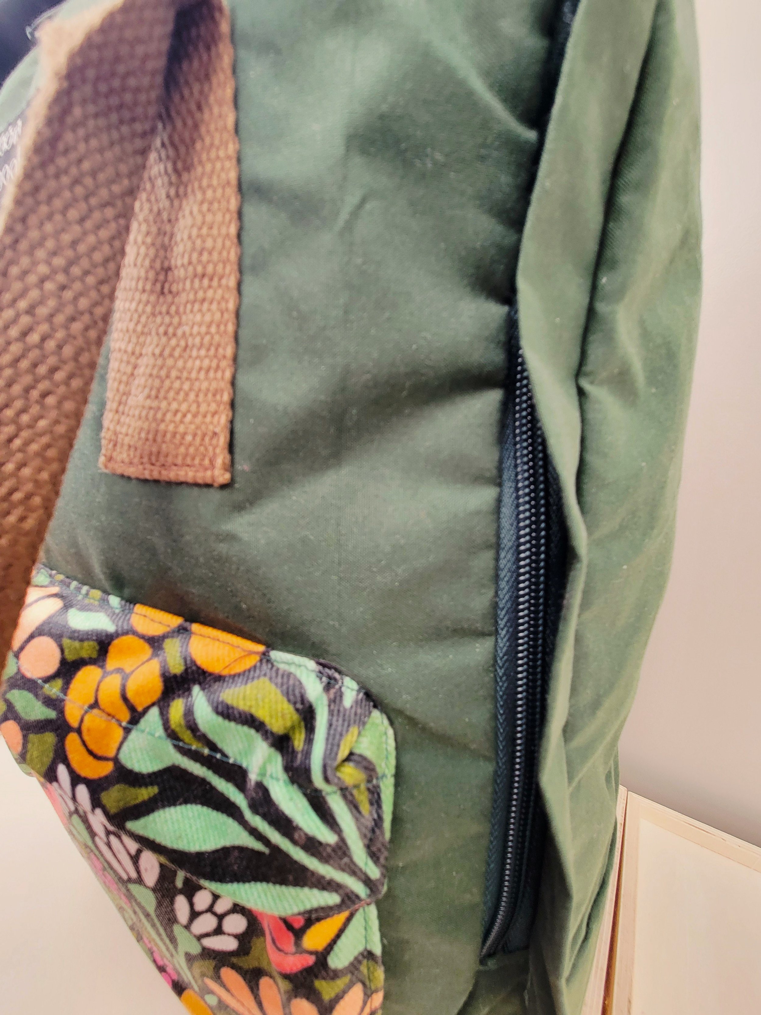 Flower-large-backpack-zip-detail.jpg