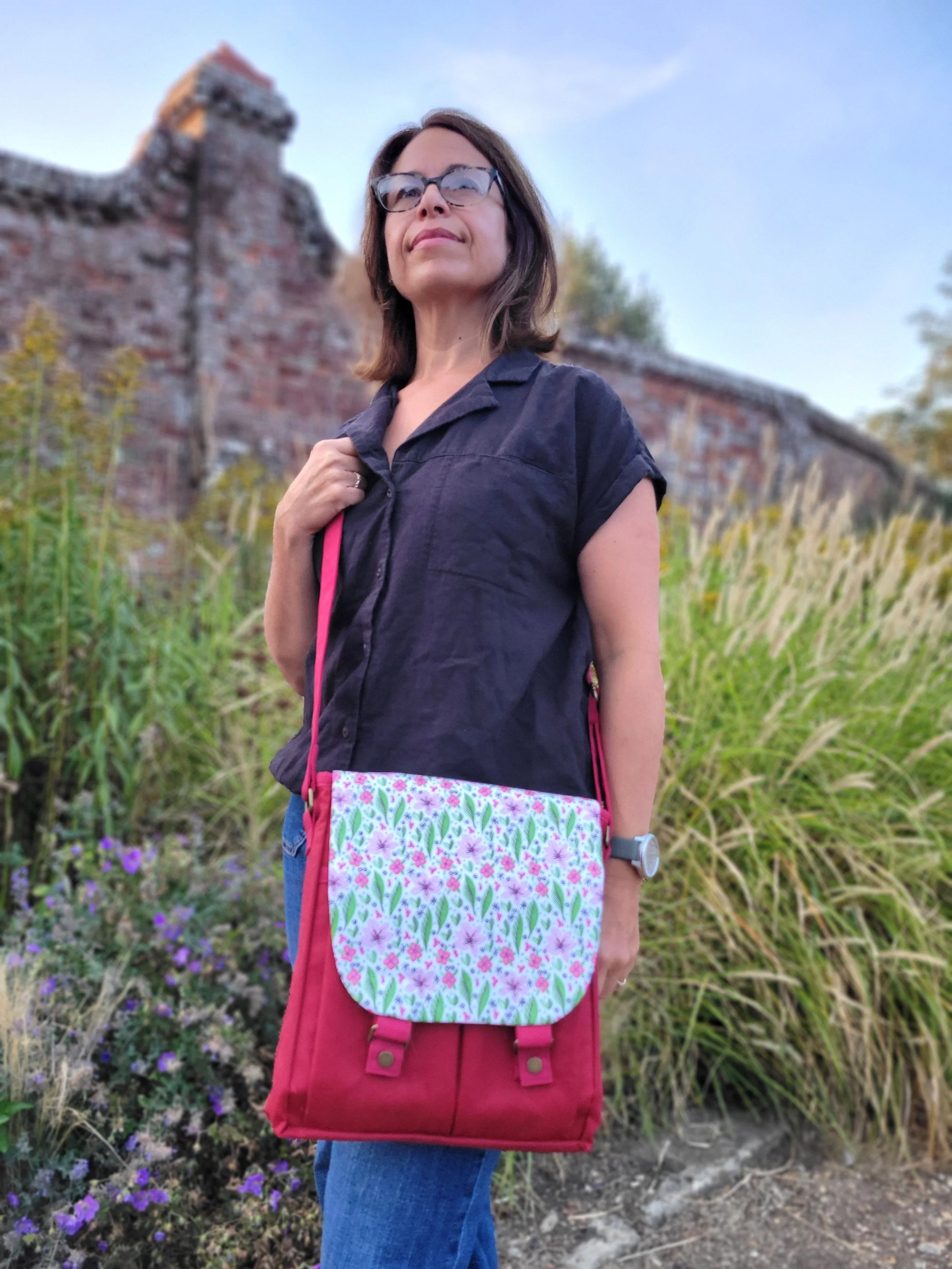 Botanica-doodle-flower-messenger-bag.jpg